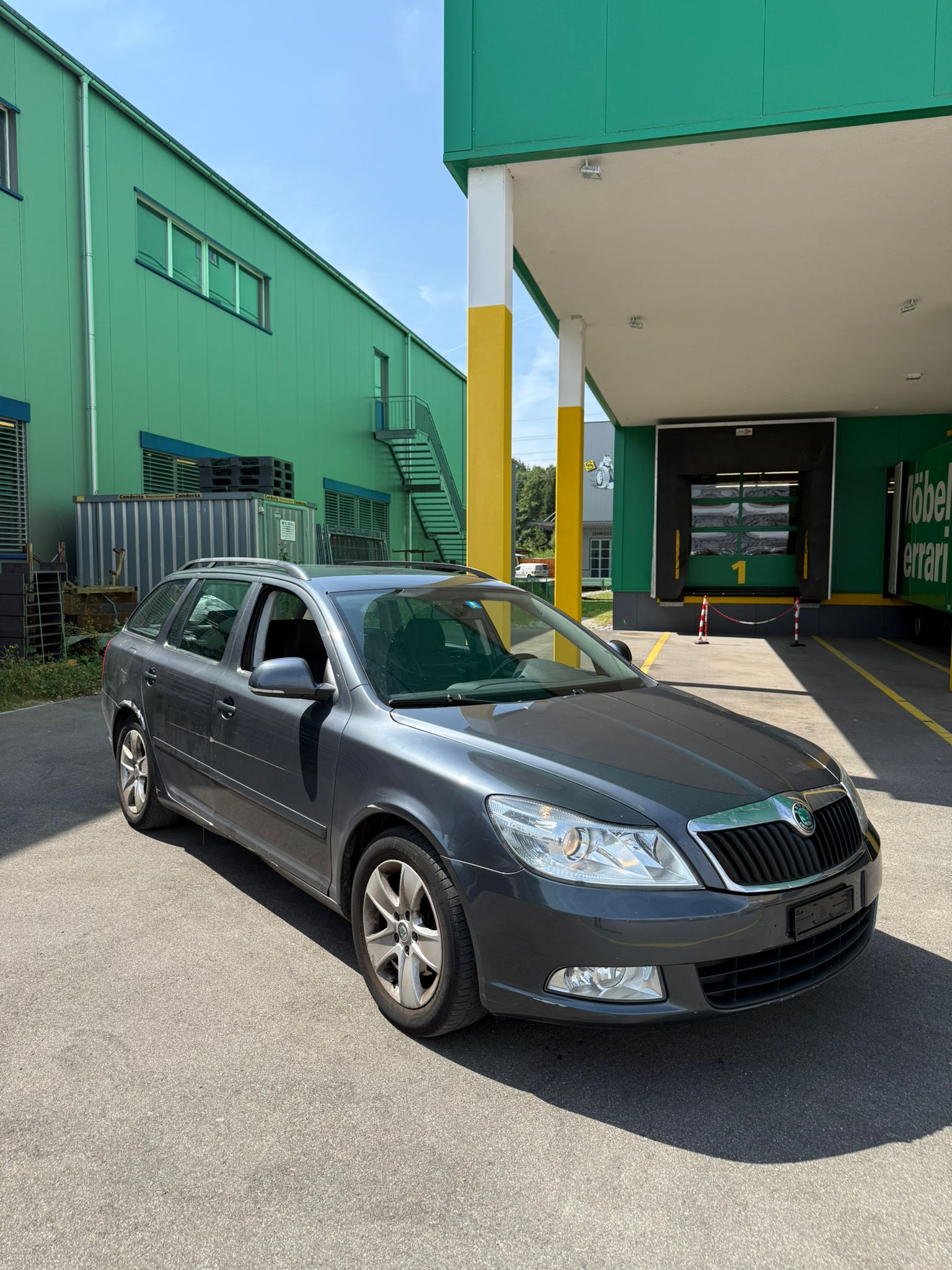 SKODA Octavia Combi 2.0 TDI Swiss Adventure 4x4 DSG-image-0