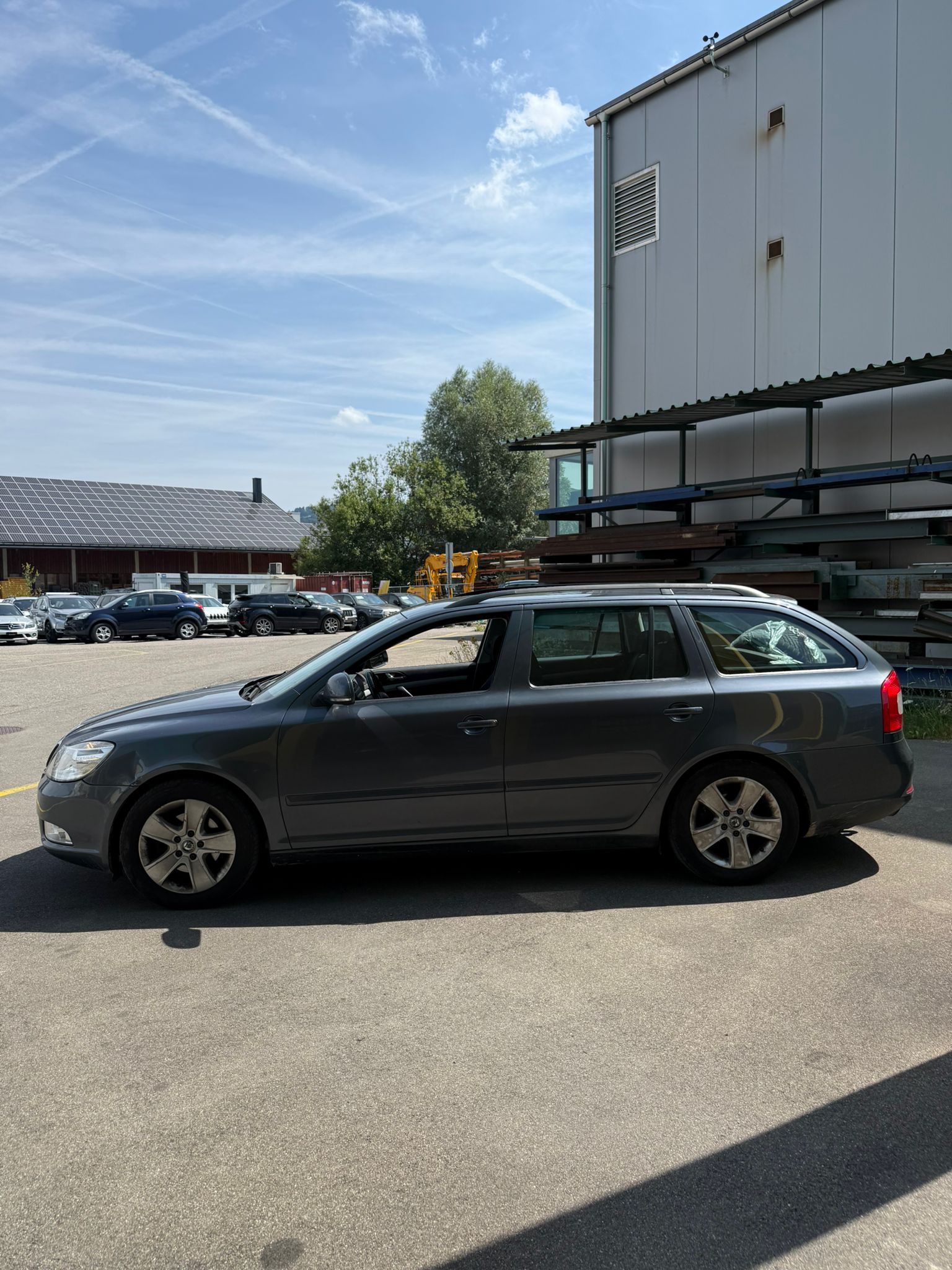 SKODA Octavia Combi 2.0 TDI Swiss Adventure 4x4 DSG-image-3