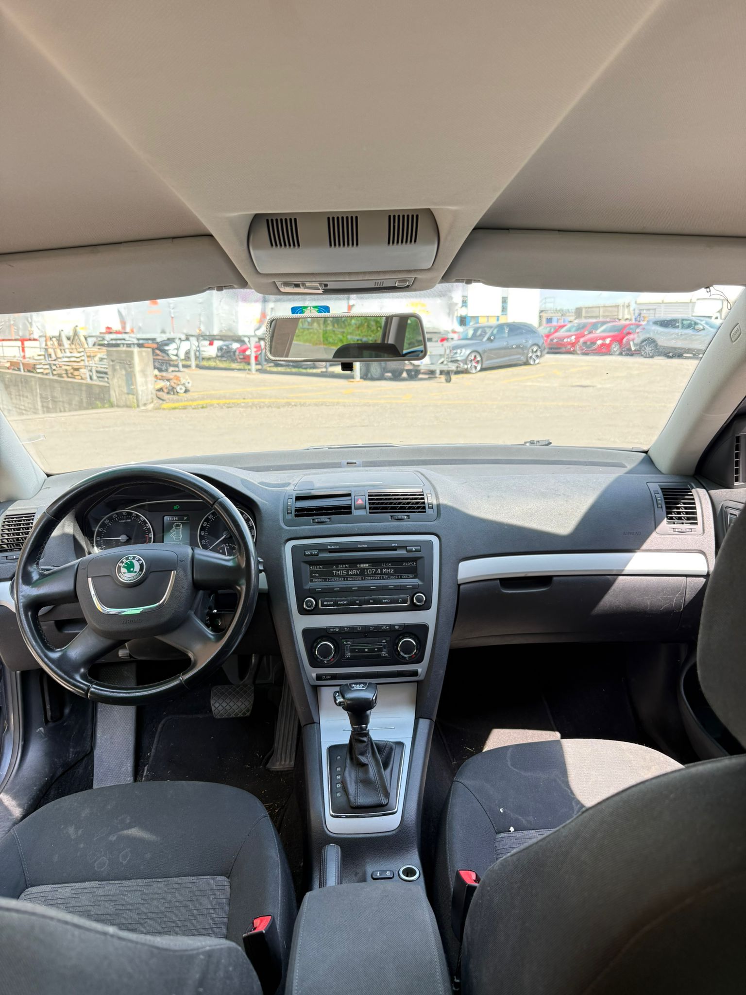 SKODA Octavia Combi 2.0 TDI Swiss Adventure 4x4 DSG-image-10