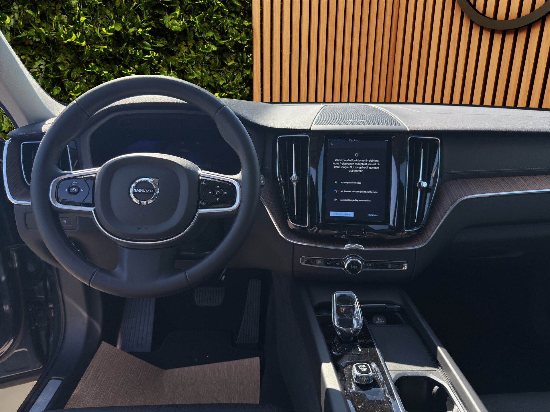 VOLVO XC60 2.0 T6 TE Ultimate Bright eAWD-image-10
