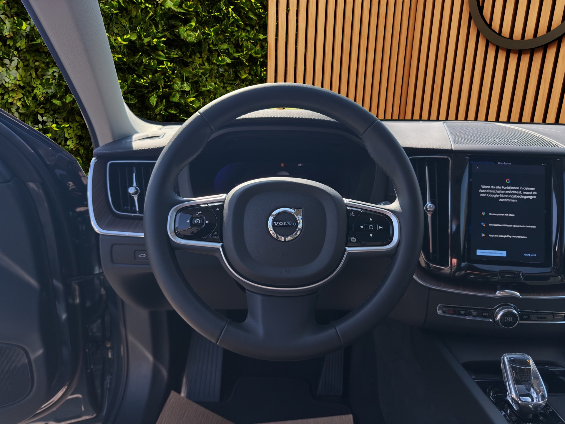 VOLVO XC60 2.0 T6 TE Ultimate Bright eAWD-image-11