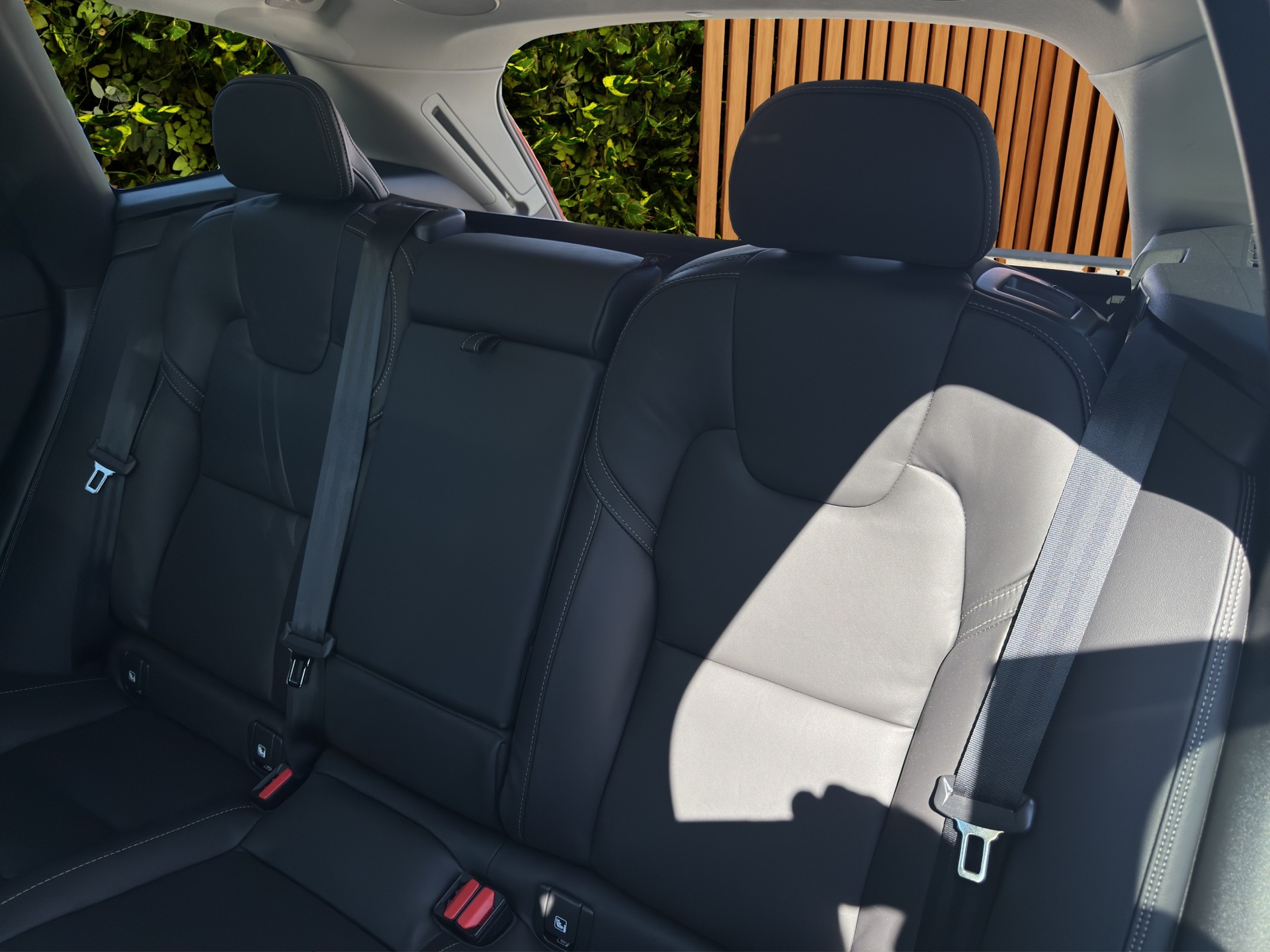 VOLVO XC60 2.0 T6 TE Ultimate Bright eAWD-image-15