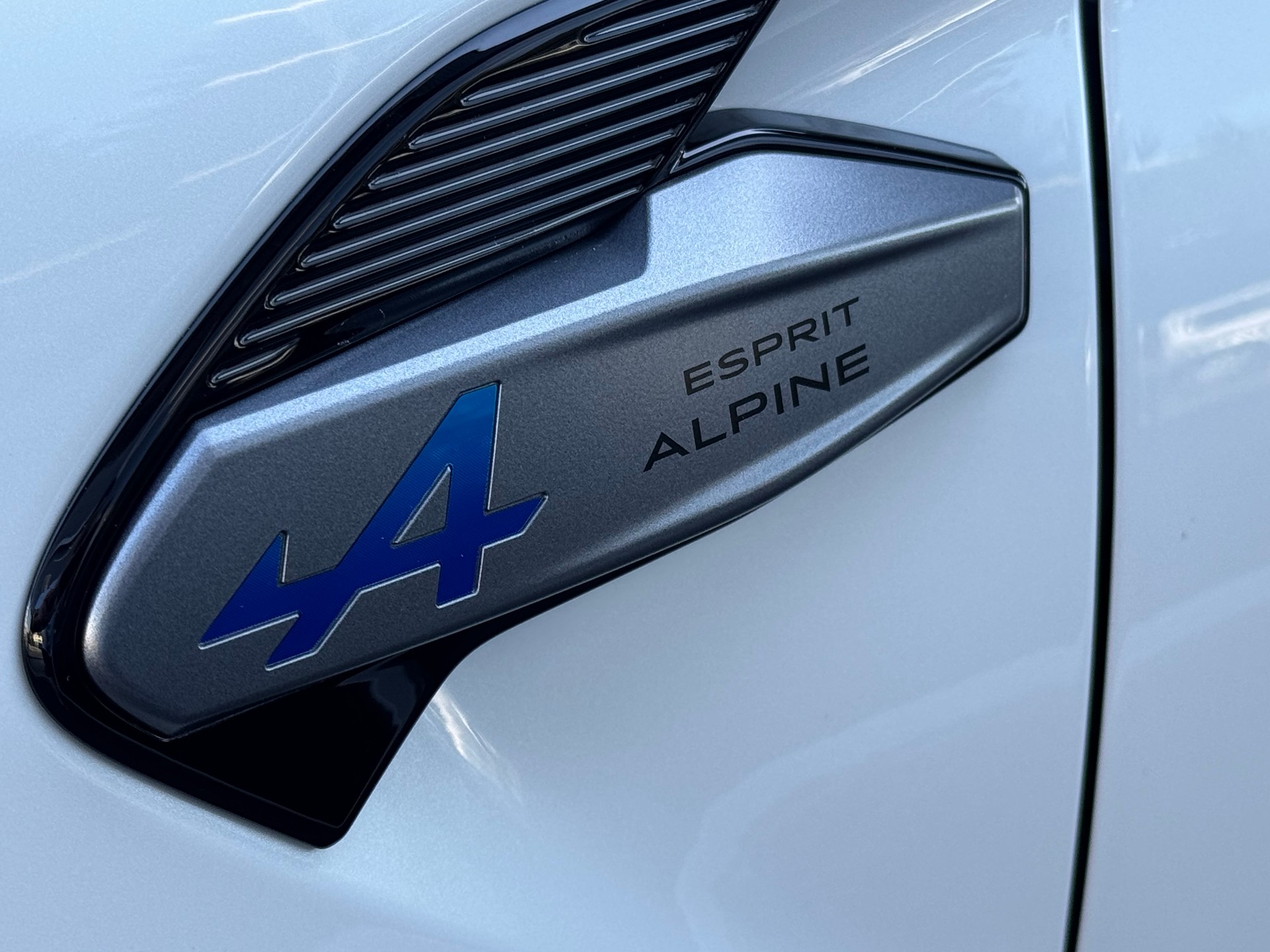 RENAULT Captur 1.8 E-Tech 160 Esprit Alpine DHT-image-14