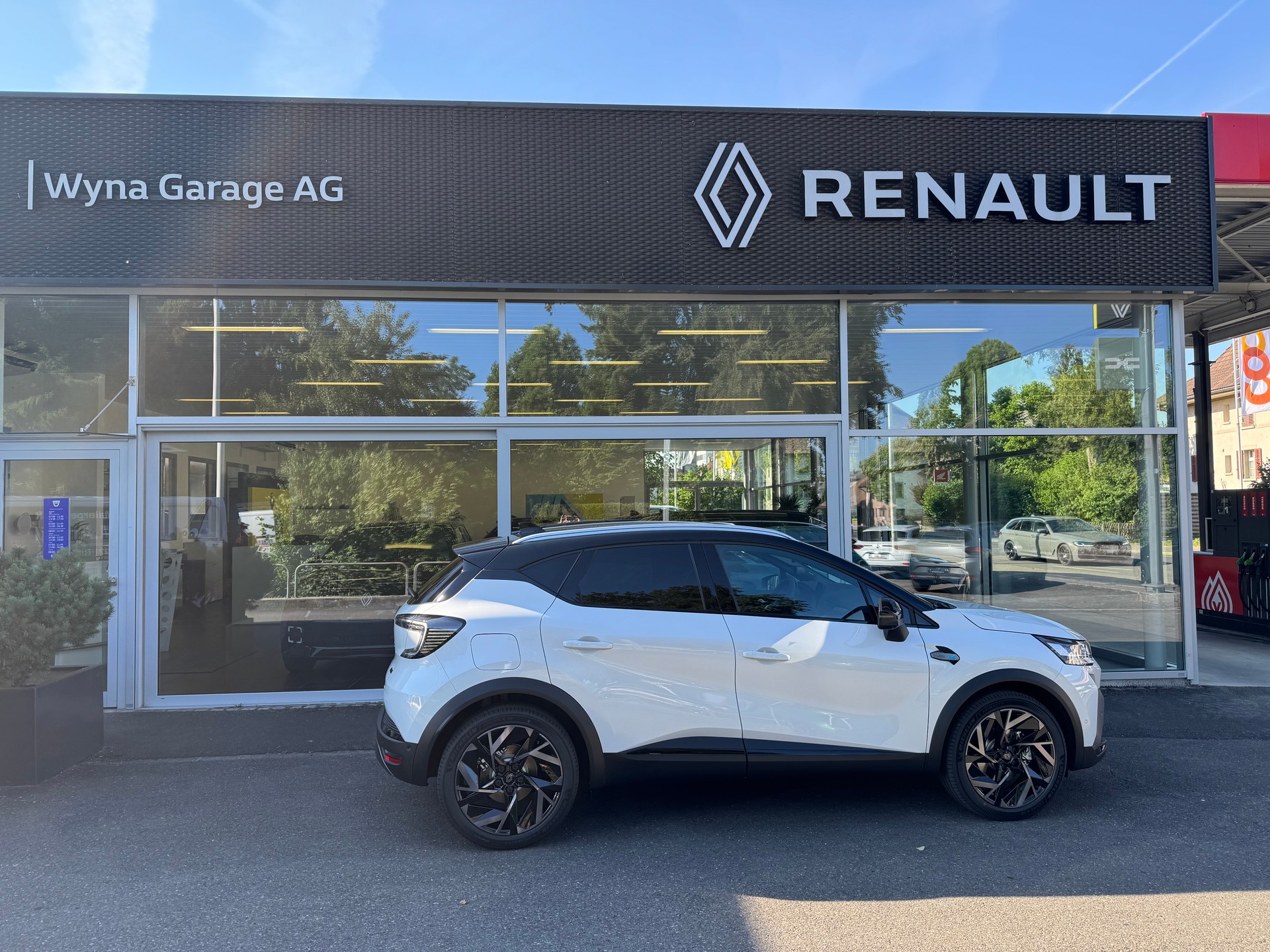 RENAULT Captur 1.8 E-Tech 160 Esprit Alpine DHT-image-0