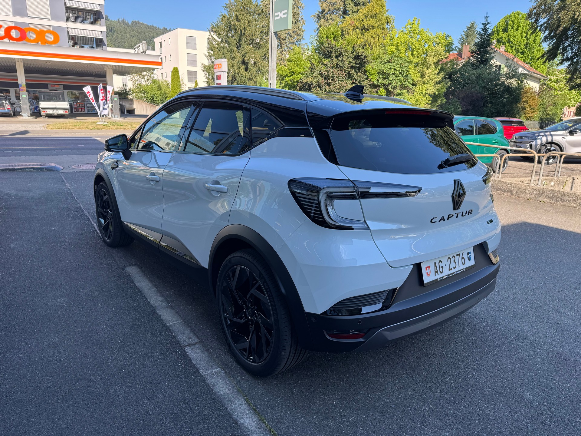 RENAULT Captur 1.8 E-Tech 160 Esprit Alpine DHT-image-6