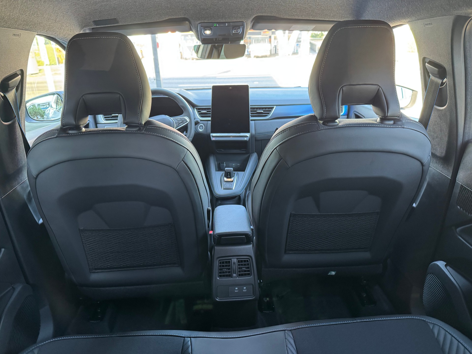 RENAULT Captur 1.8 E-Tech 160 Esprit Alpine DHT-image-9