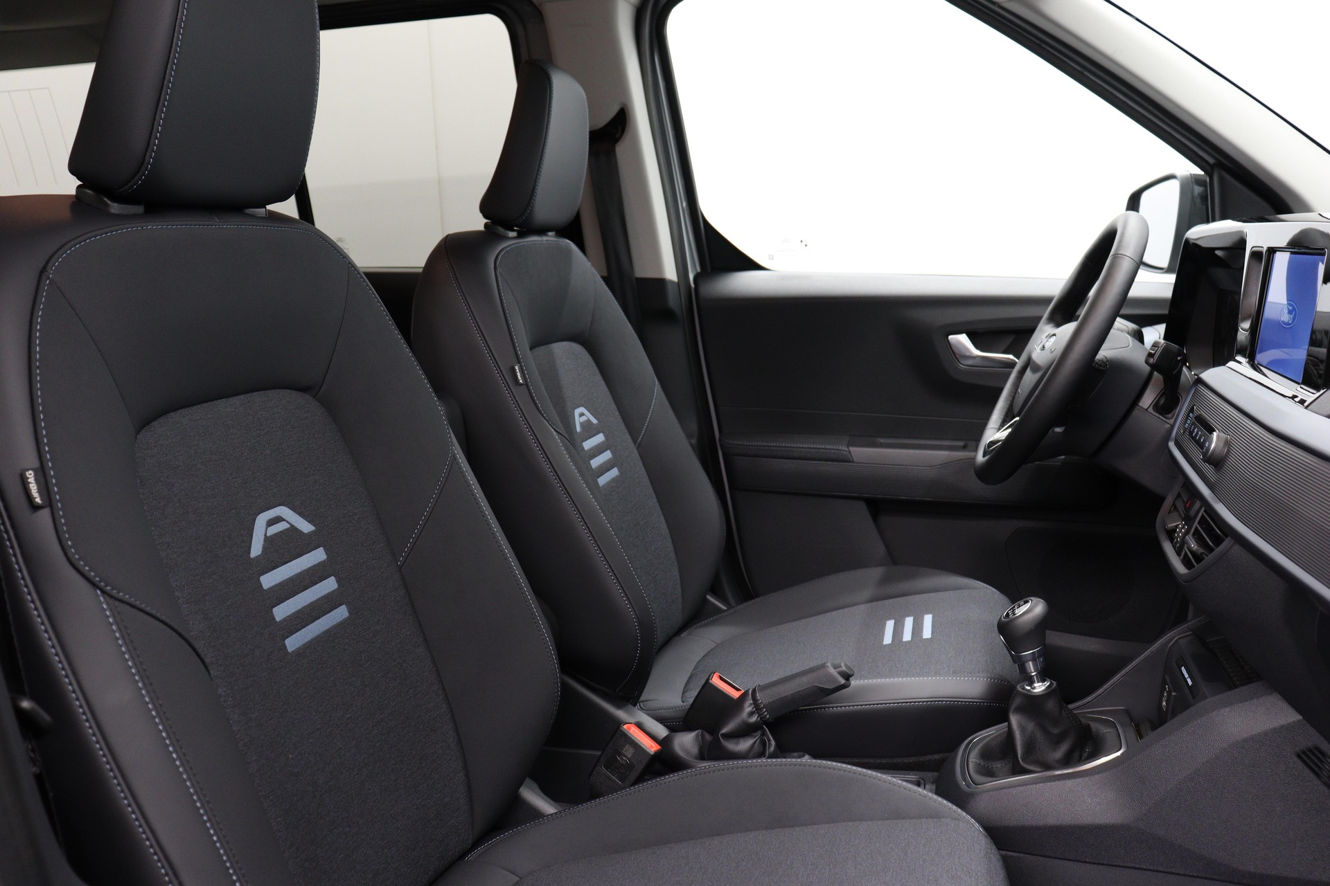 FORD Tourneo Courier 1.0 EcoBoost Active-image-5