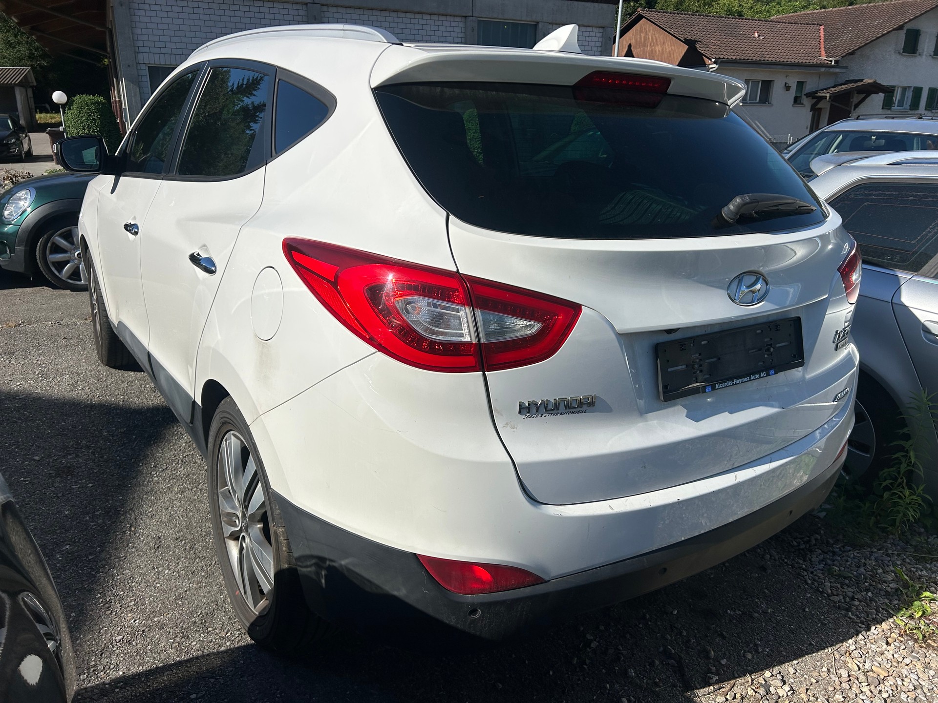 HYUNDAI iX 35 2.0 CRDi Vertex 4WD Automatic-image-3
