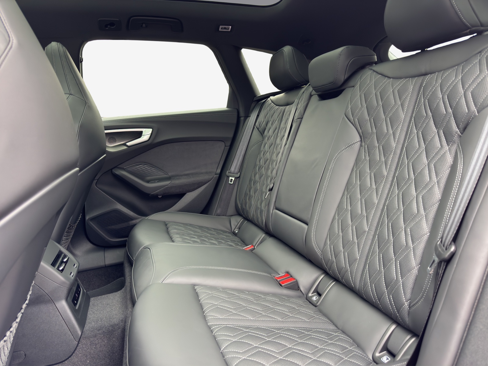 AUDI S5 Avant TFSI quattro S tronic-image-11