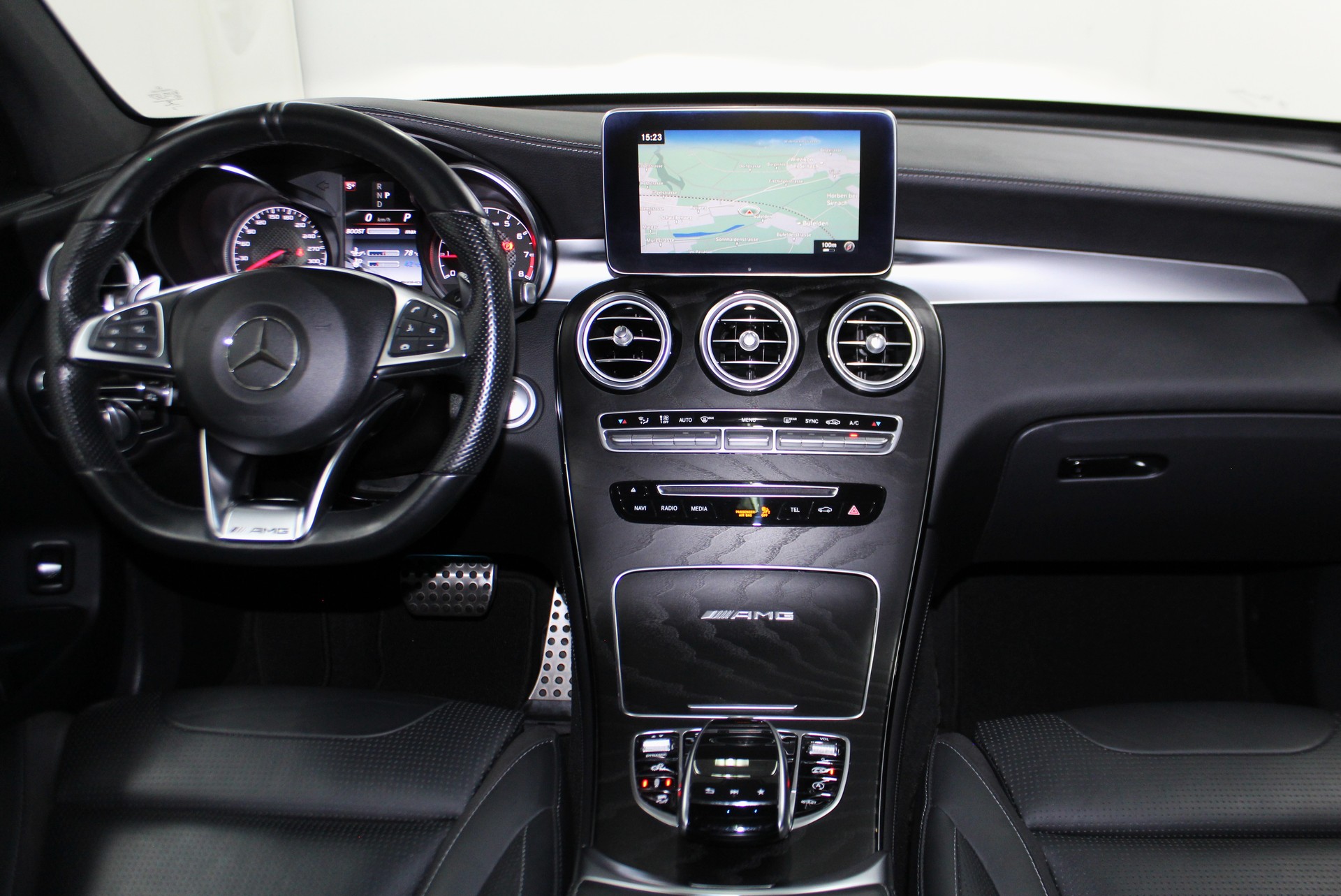 MERCEDES-BENZ GLC 63 AMG 4Matic+ 9G-Tronic Black Edition ohne OPF-image-12