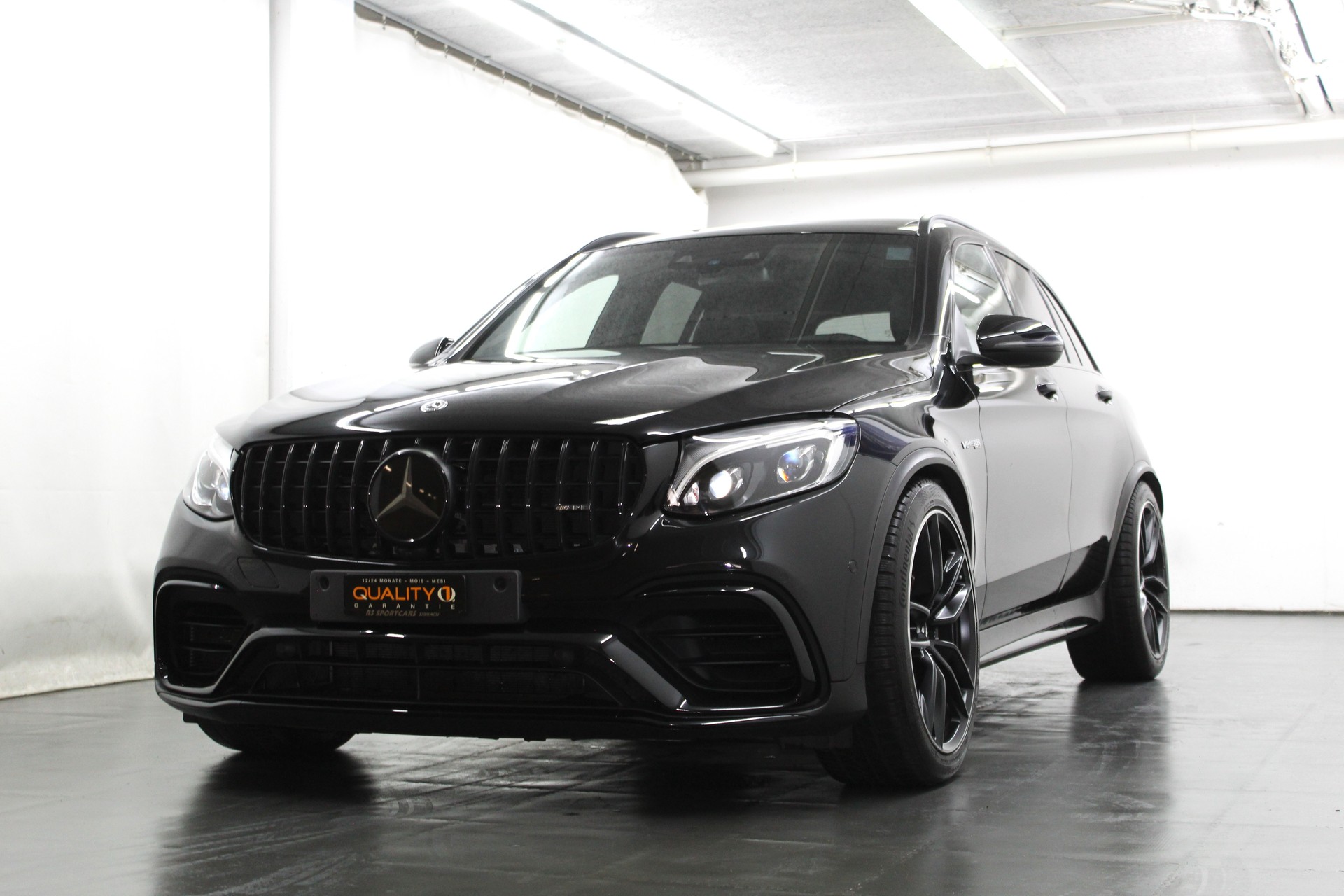 MERCEDES-BENZ GLC 63 AMG 4Matic+ 9G-Tronic Black Edition ohne OPF-showroom-element-3