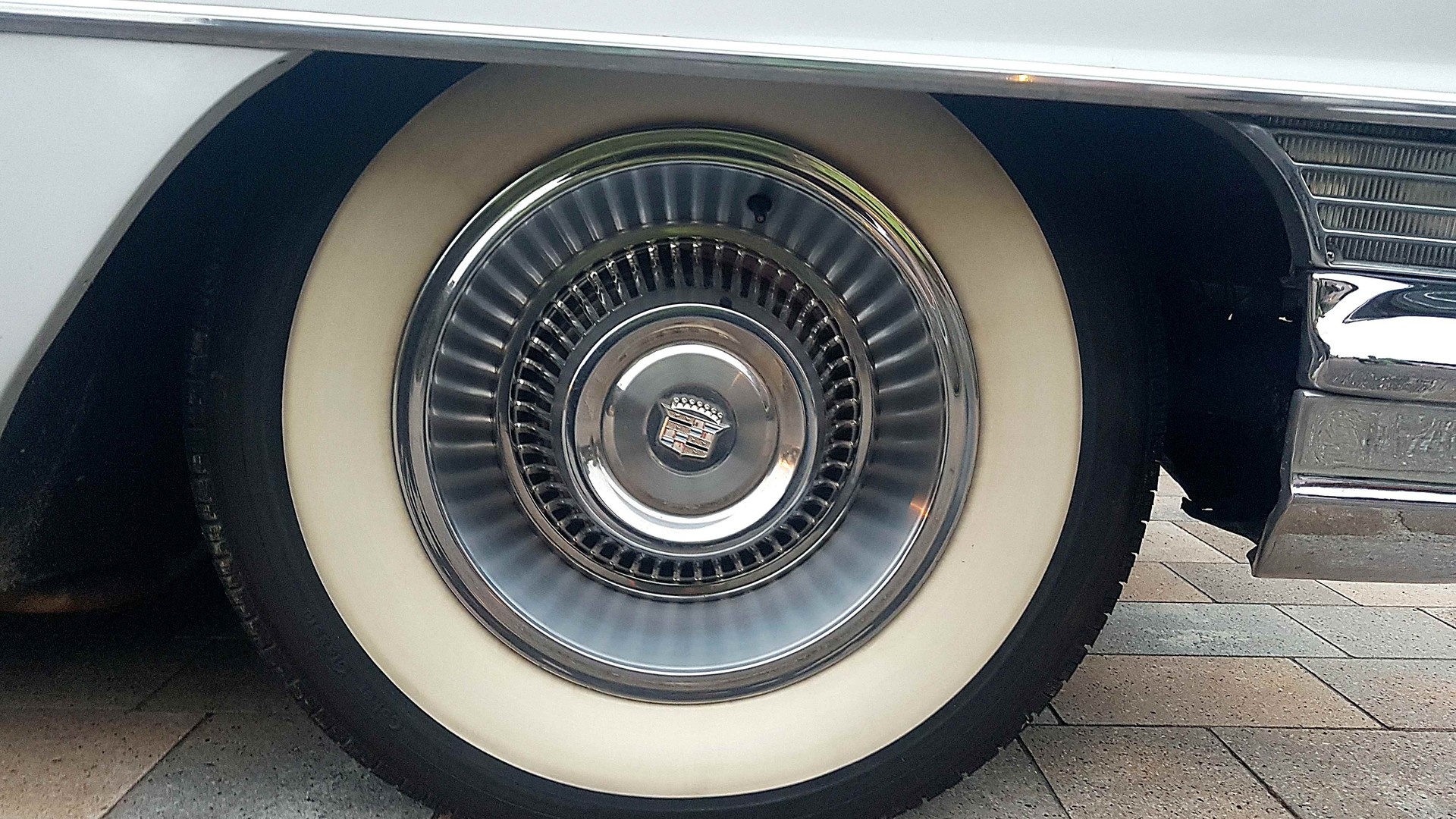 CADILLAC Deville Coupé 7.0-V8 1964-image-8