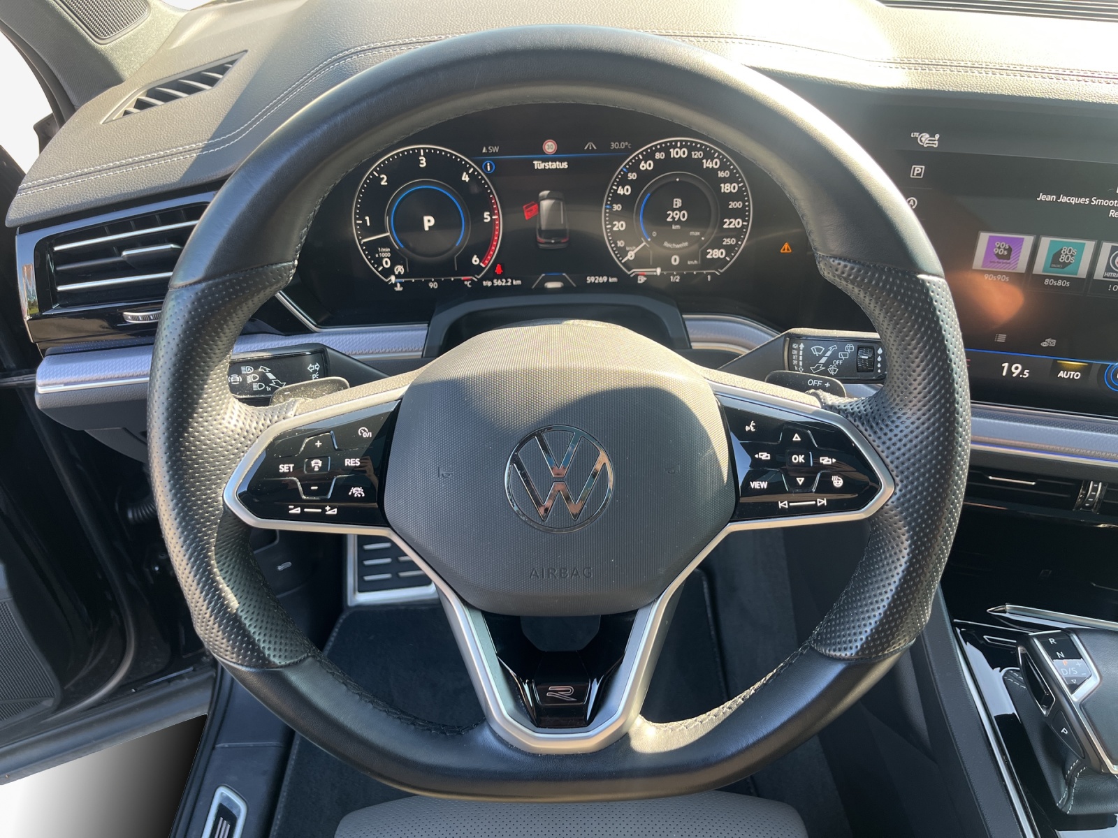 VW Touareg 3.0 TDI R Line Tiptronic-image-9