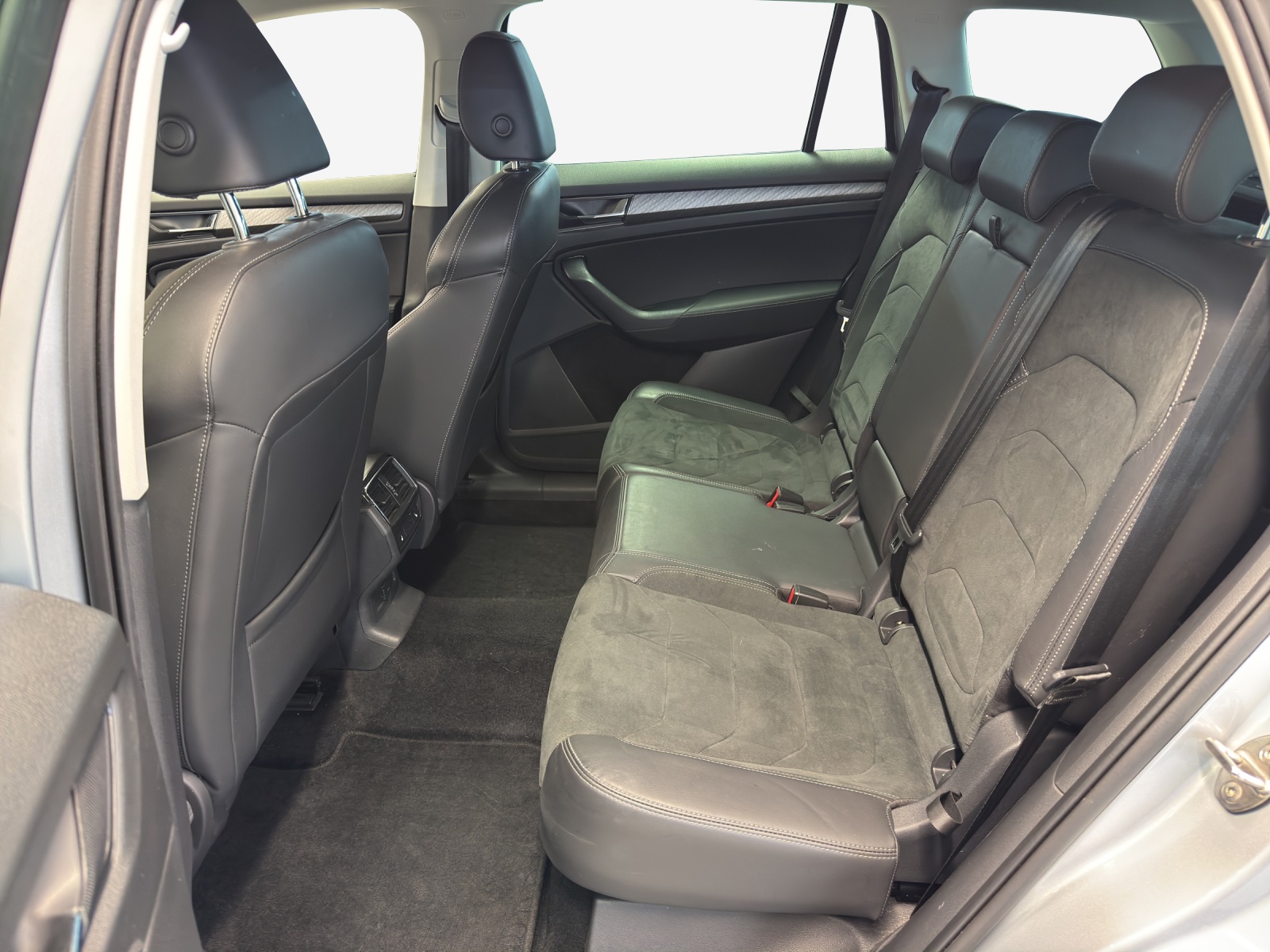 SKODA Kodiaq 2.0 TDI CR Style 4x4 DSG-image-11