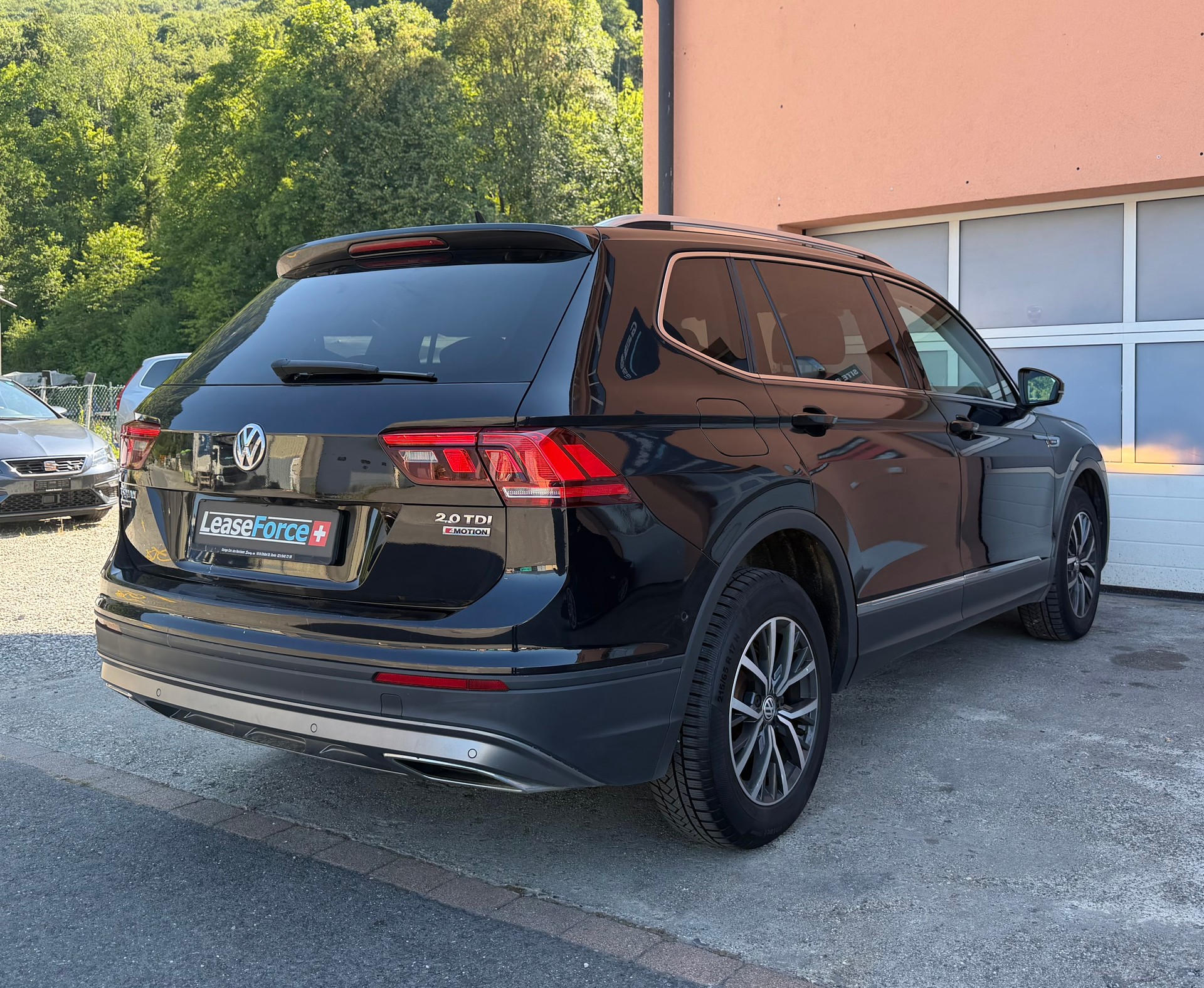 VW Tiguan Allspace 2.0 TDI SCR Comfortline 4MotionDSG-image-2