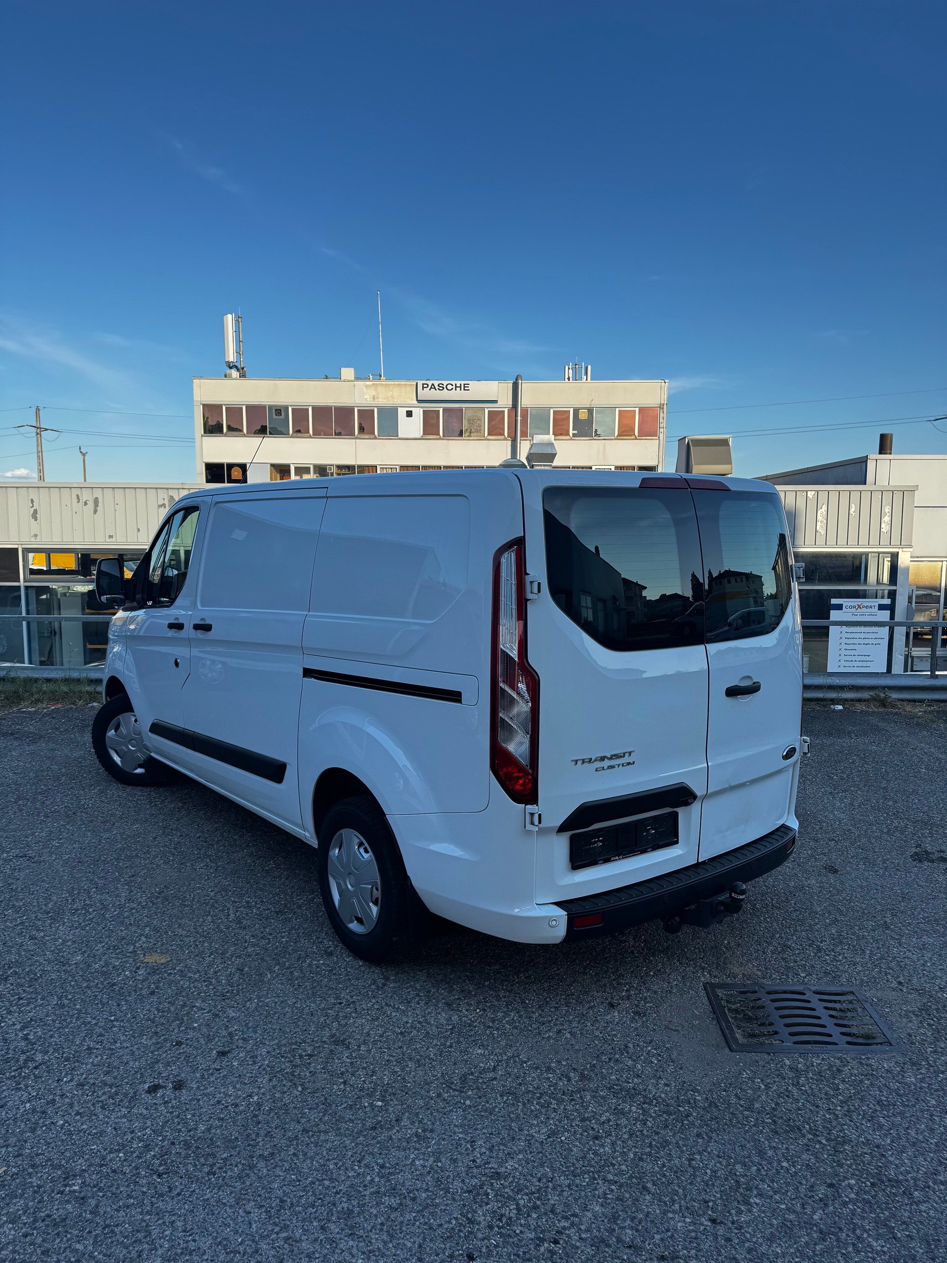 FORD Transit Custom Van 300 L1H1 Trend-image-3