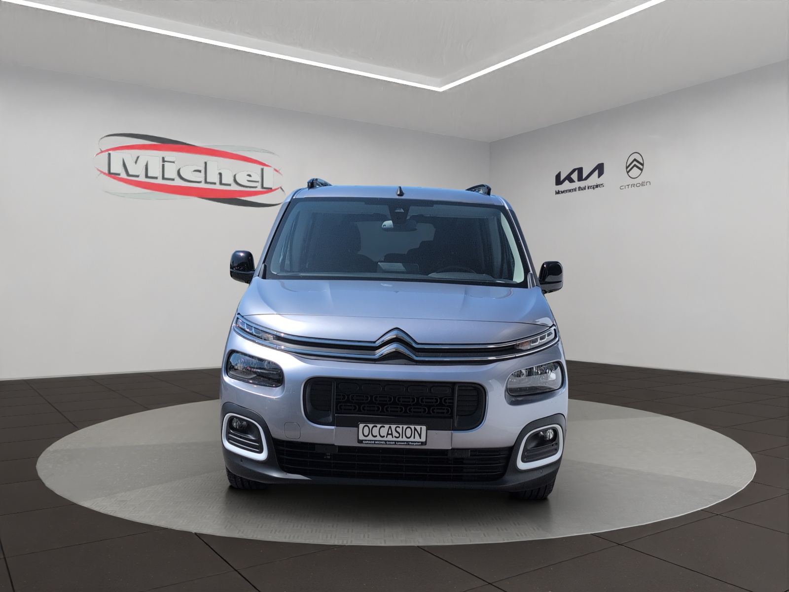 CITROEN Berlingo XL 1.5 BlueHDi 130 Feel Pack 7P. / Anhängerkupplung fix / Rückfahrkamera / Totwinkelassistent / Winterräder-image-1