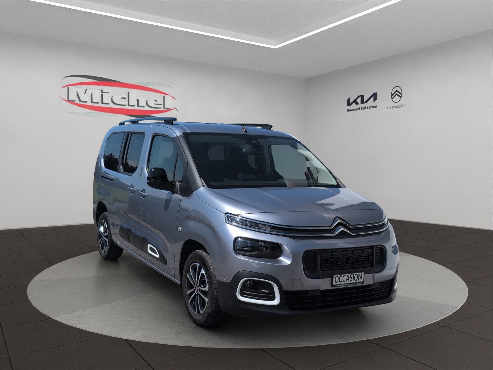 CITROEN Berlingo XL 1.5 BlueHDi 130 Feel Pack 7P. / Anhängerkupplung fix / Rückfahrkamera / Totwinkelassistent / Winterräder-image-2