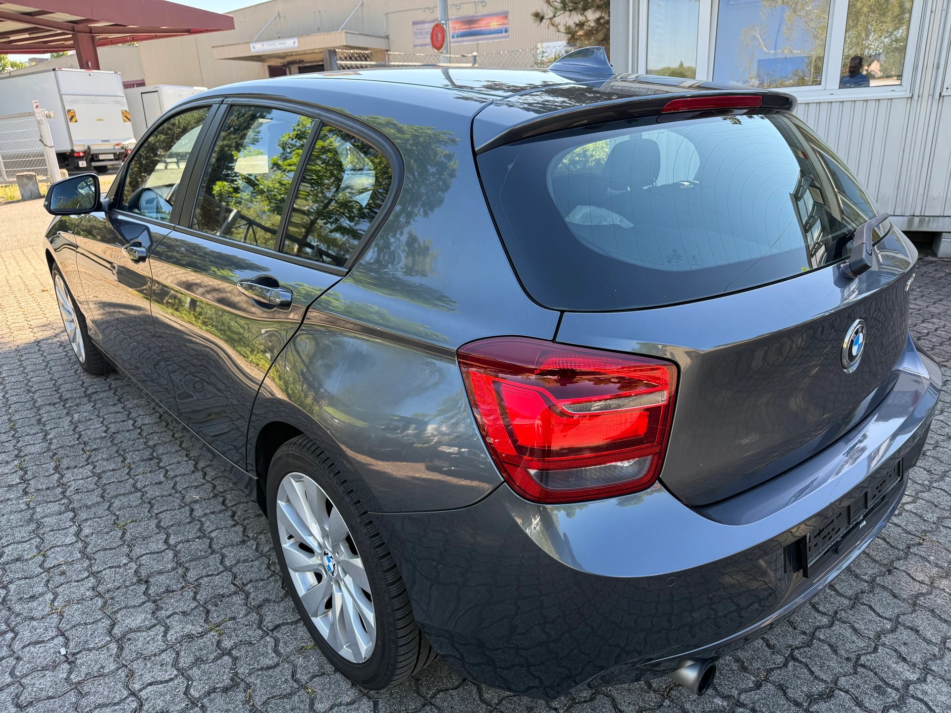 BMW 116i Steptronic-image-5