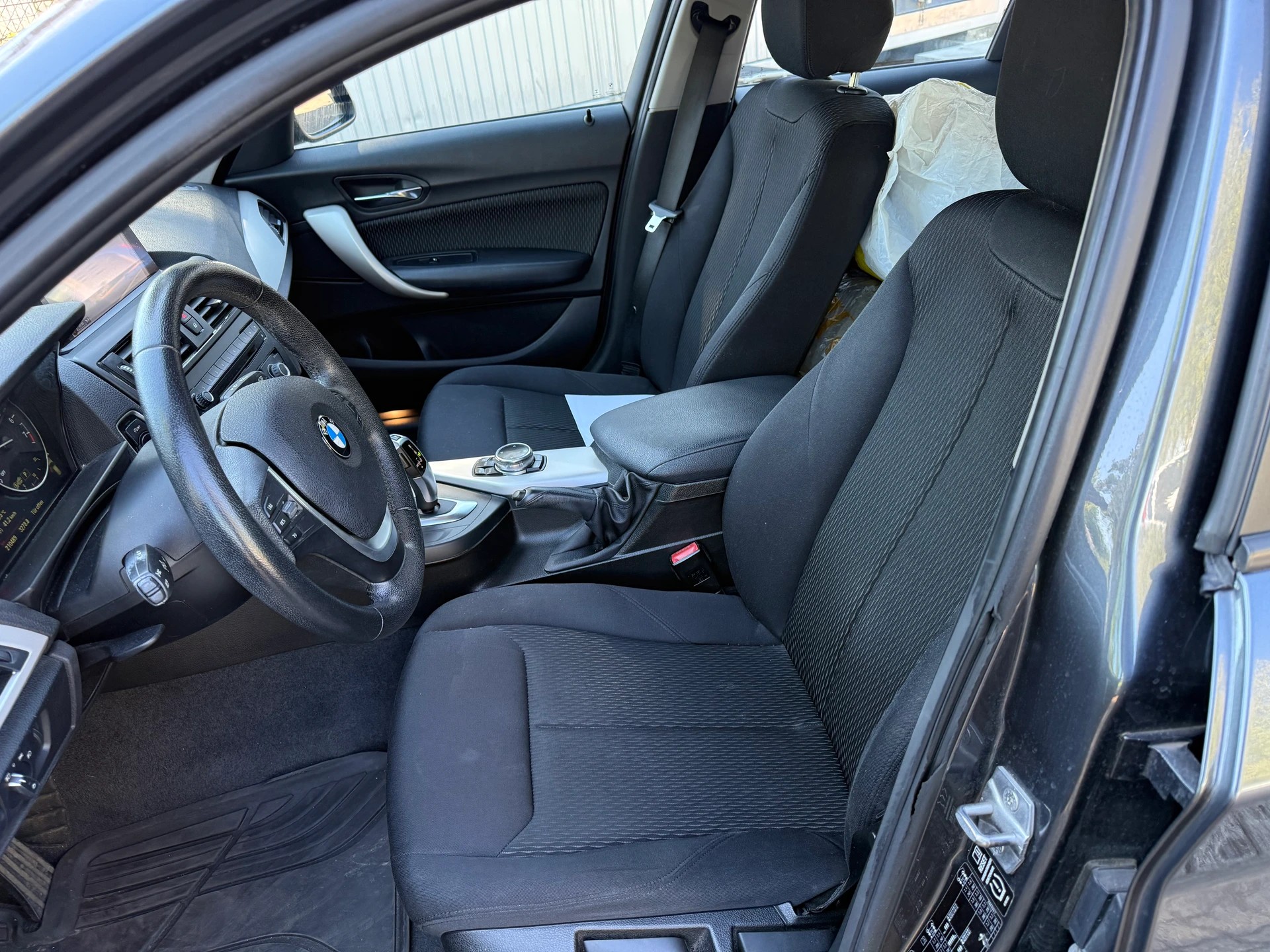 BMW 116i Steptronic-image-10