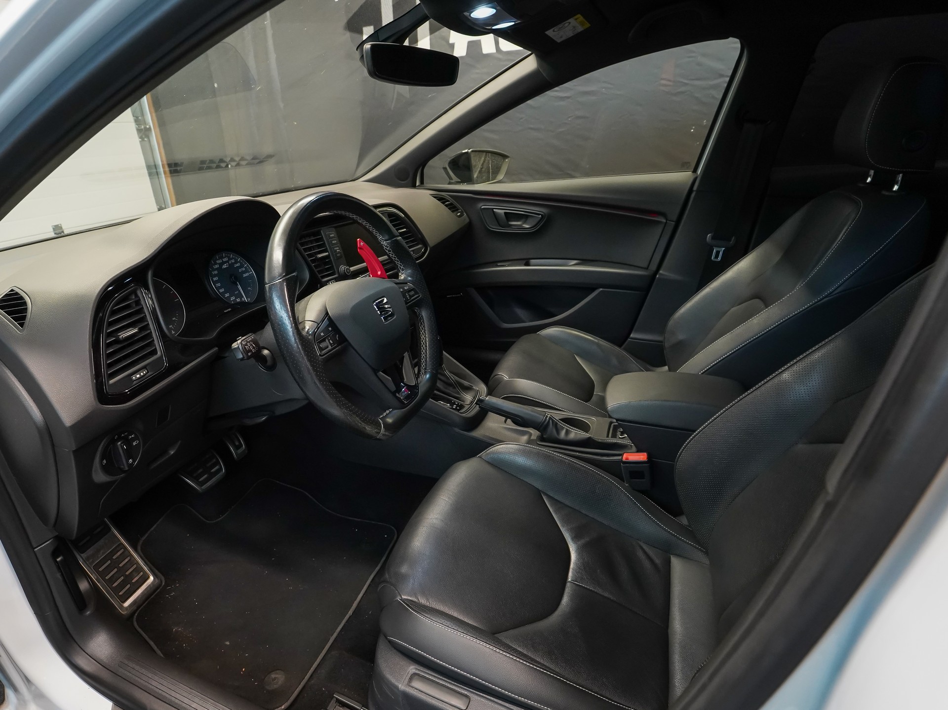 SEAT Leon ST 2.0 TSI Cupra 290 DSG-image-9