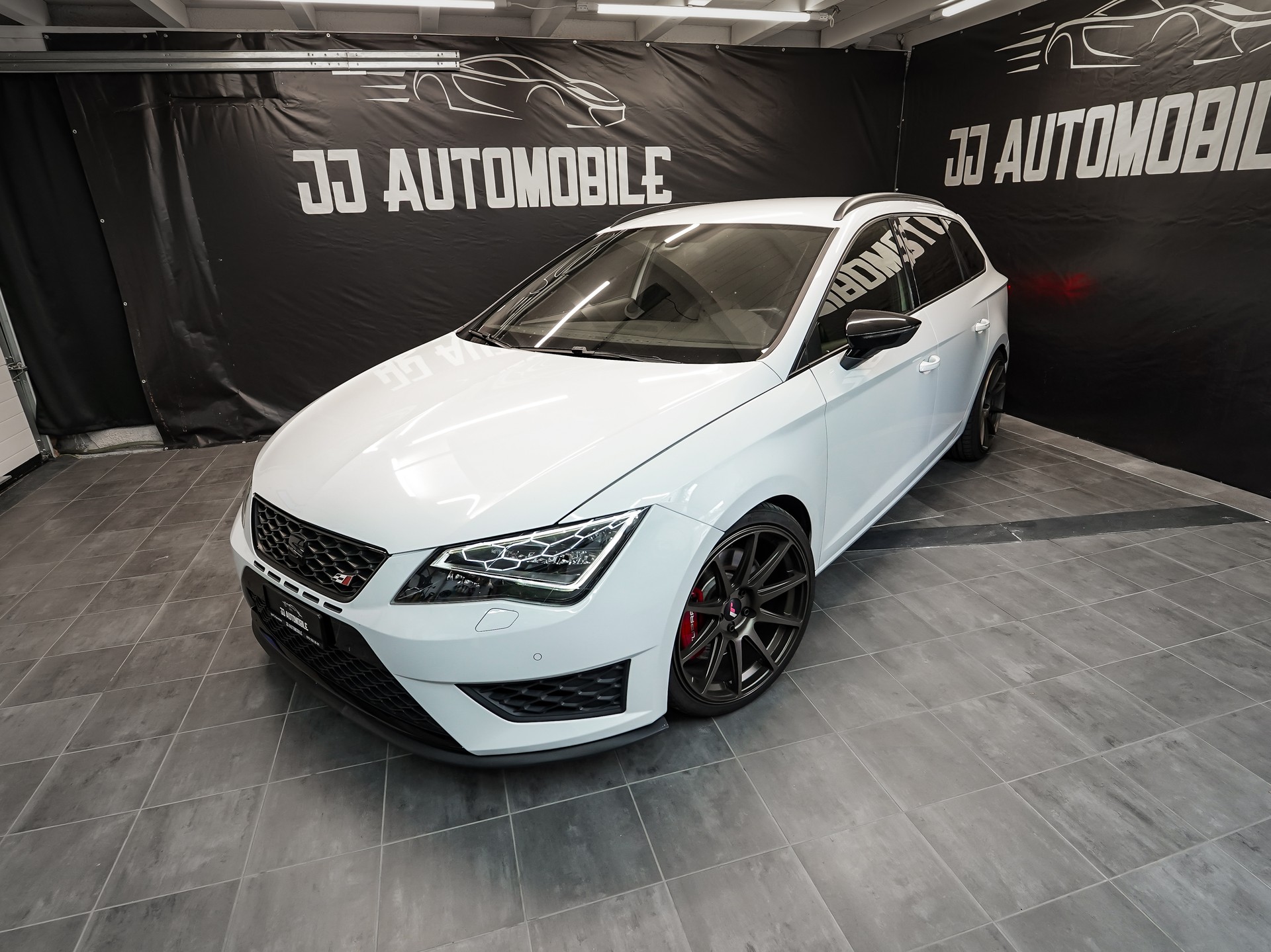 SEAT Leon ST 2.0 TSI Cupra 290 DSG-image-0