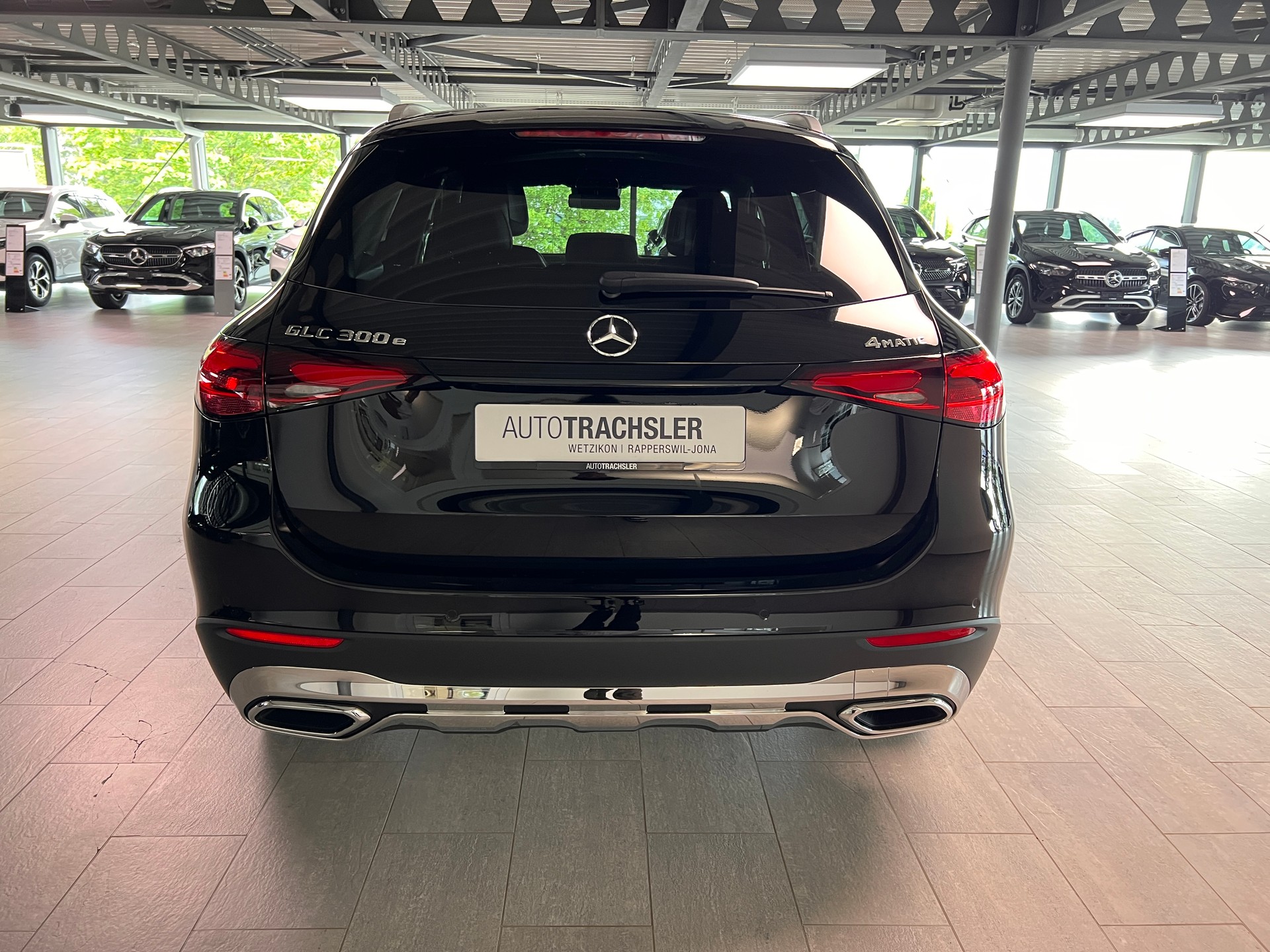 MERCEDES-BENZ GLC 300 e 4Matic EQ Star 9G-Tronic-image-4