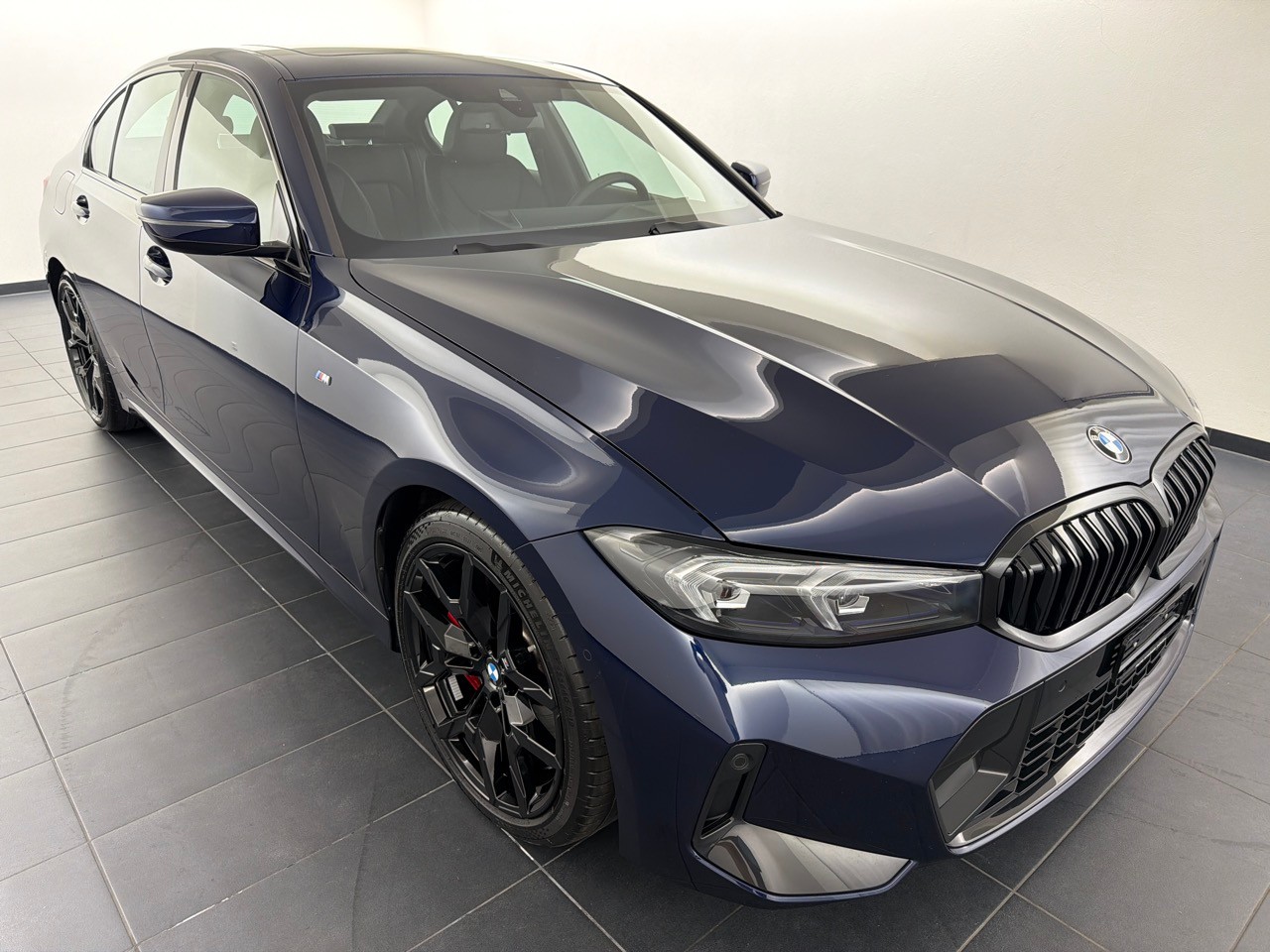 BMW 320i sDrive M Sport Pro-image-3
