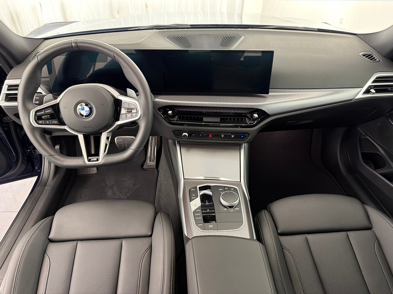 BMW 320i sDrive M Sport Pro-image-6