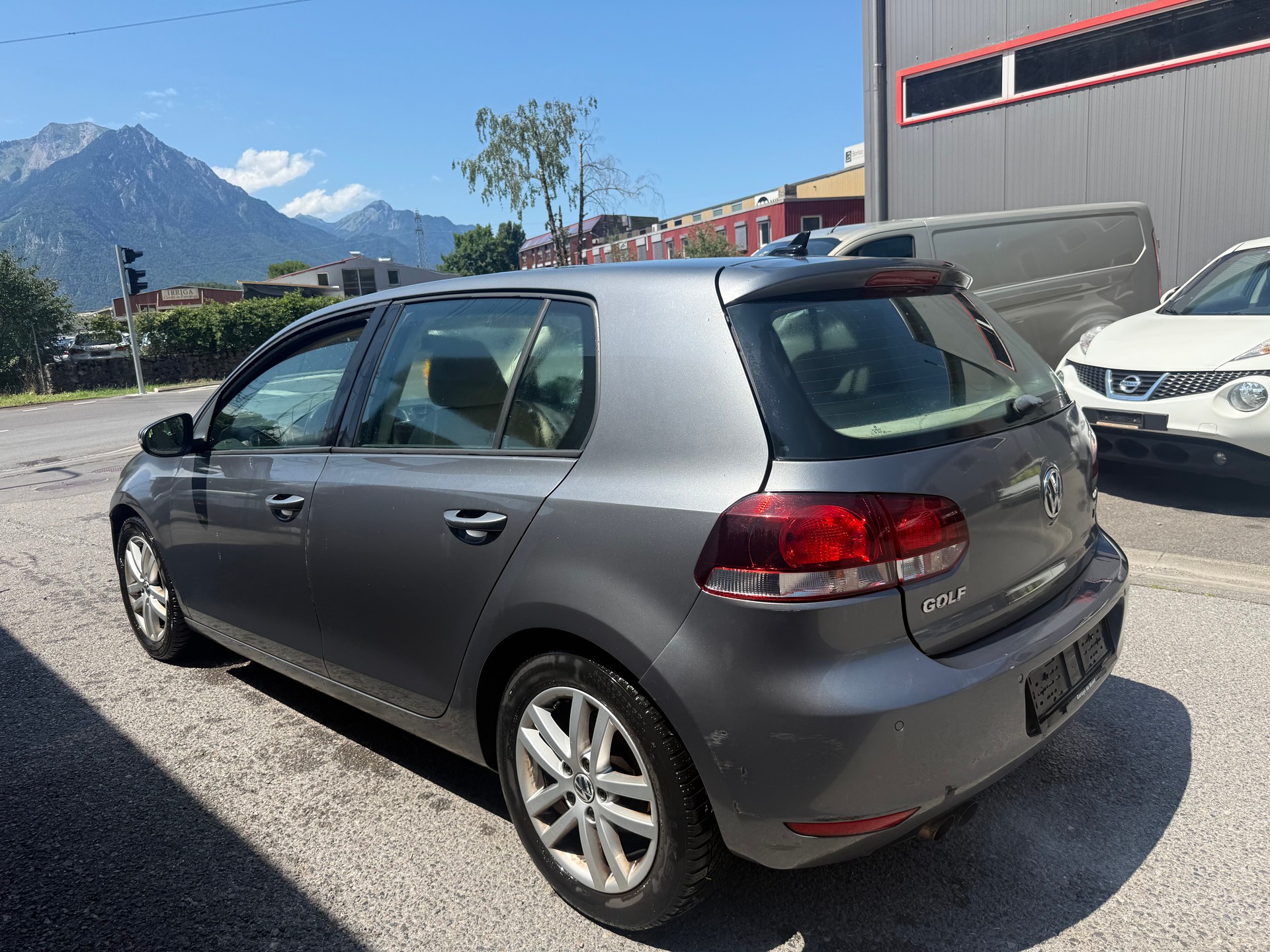 VW Golf 2.0 TDI Comfortline-showroom-element-2