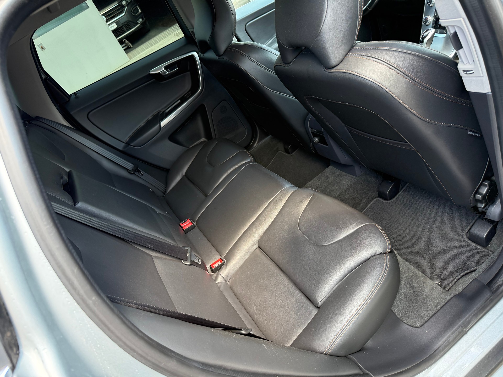VOLVO XC60 T5 AWD Summum Geartronic-image-11