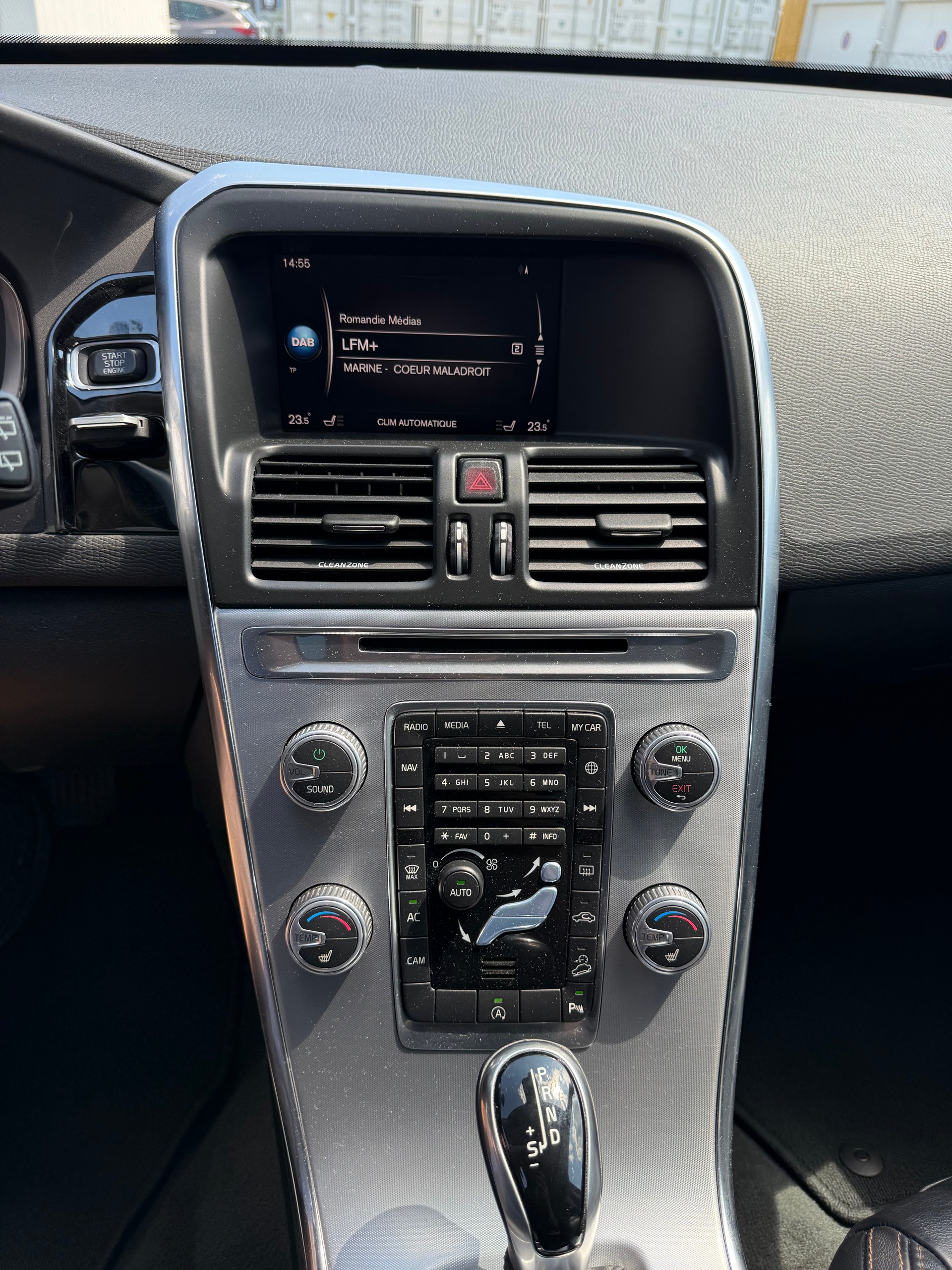 VOLVO XC60 T5 AWD Summum Geartronic-image-5