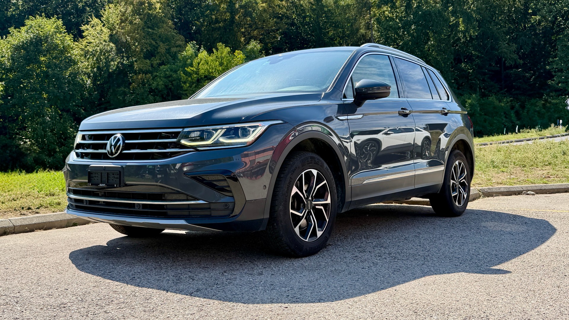 VW Tiguan 2.0 TDI SCR Elegance 4Motion DSG-image-2