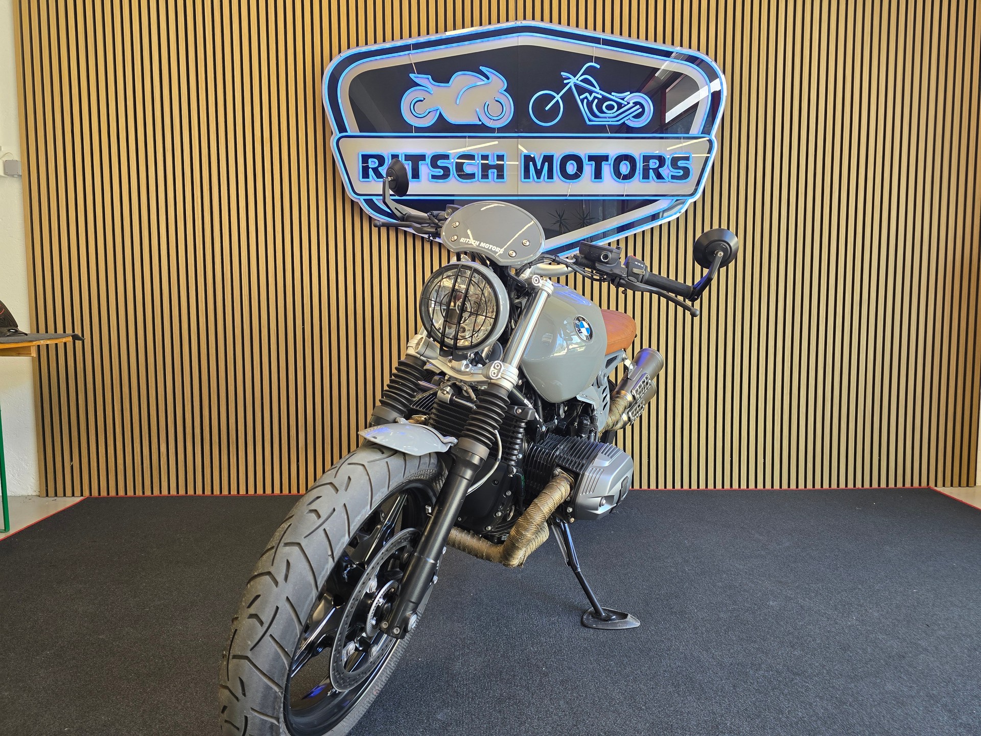BMW R nineT Scrambler ABS-image-2