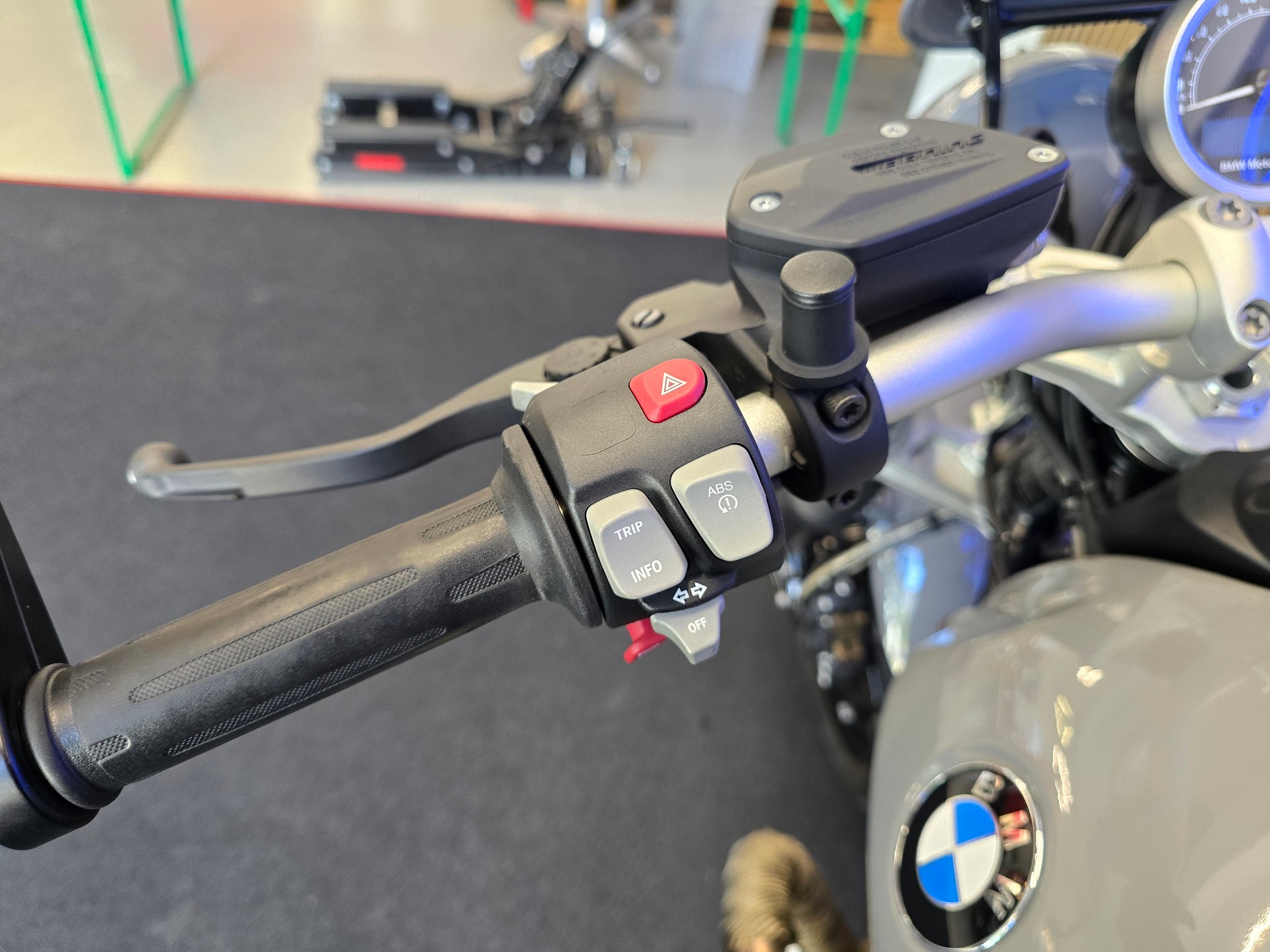 BMW R nineT Scrambler ABS-image-6