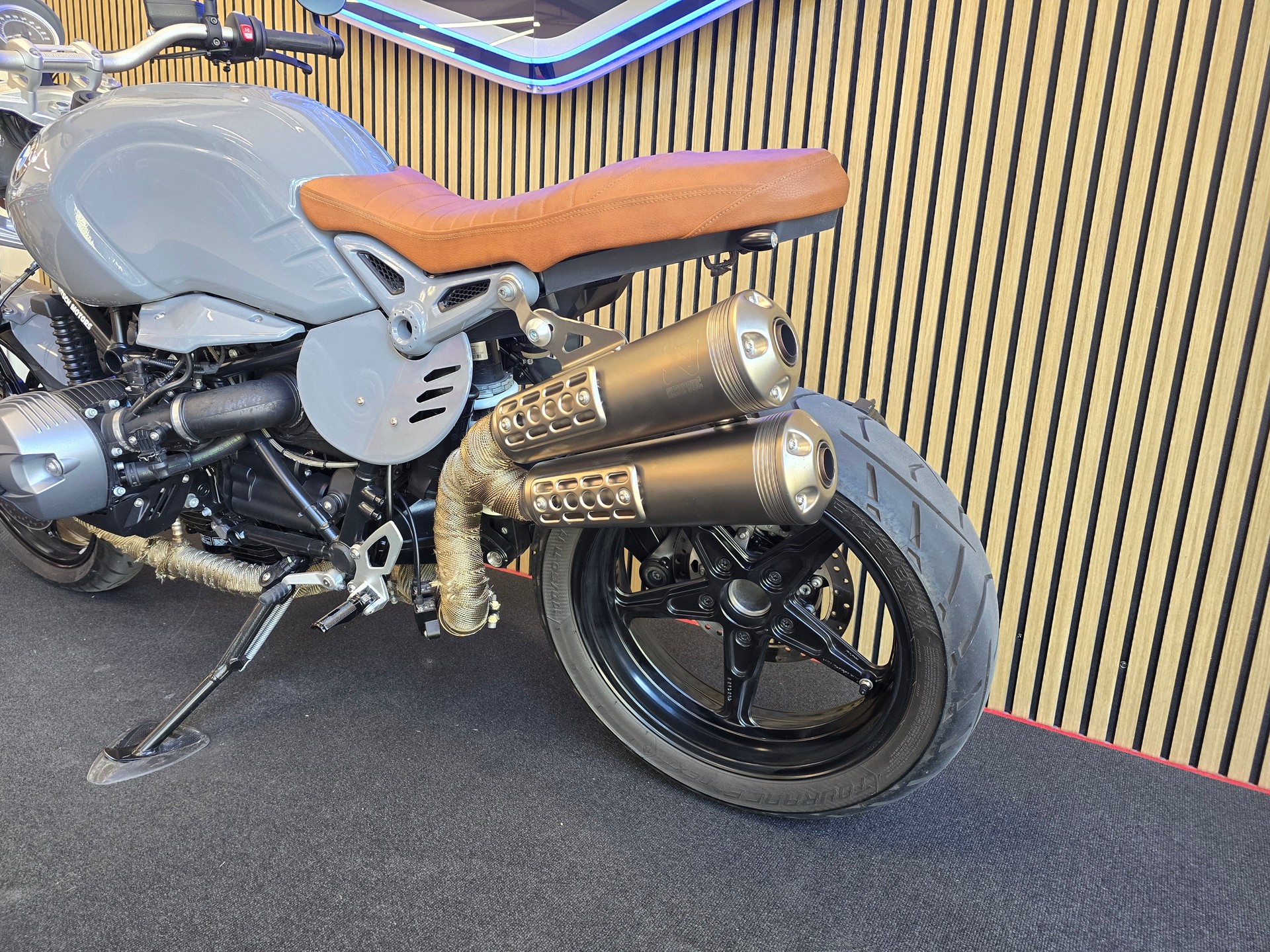BMW R nineT Scrambler ABS-image-8