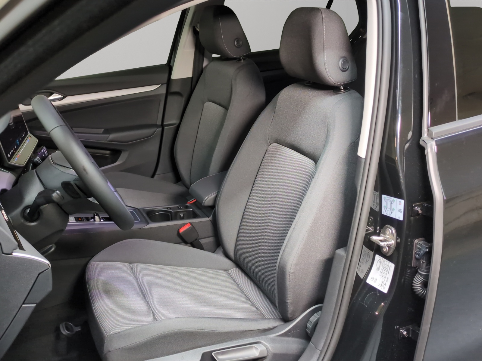 VW Golf 1.5 e TSI mHEV Value DSG-image-5