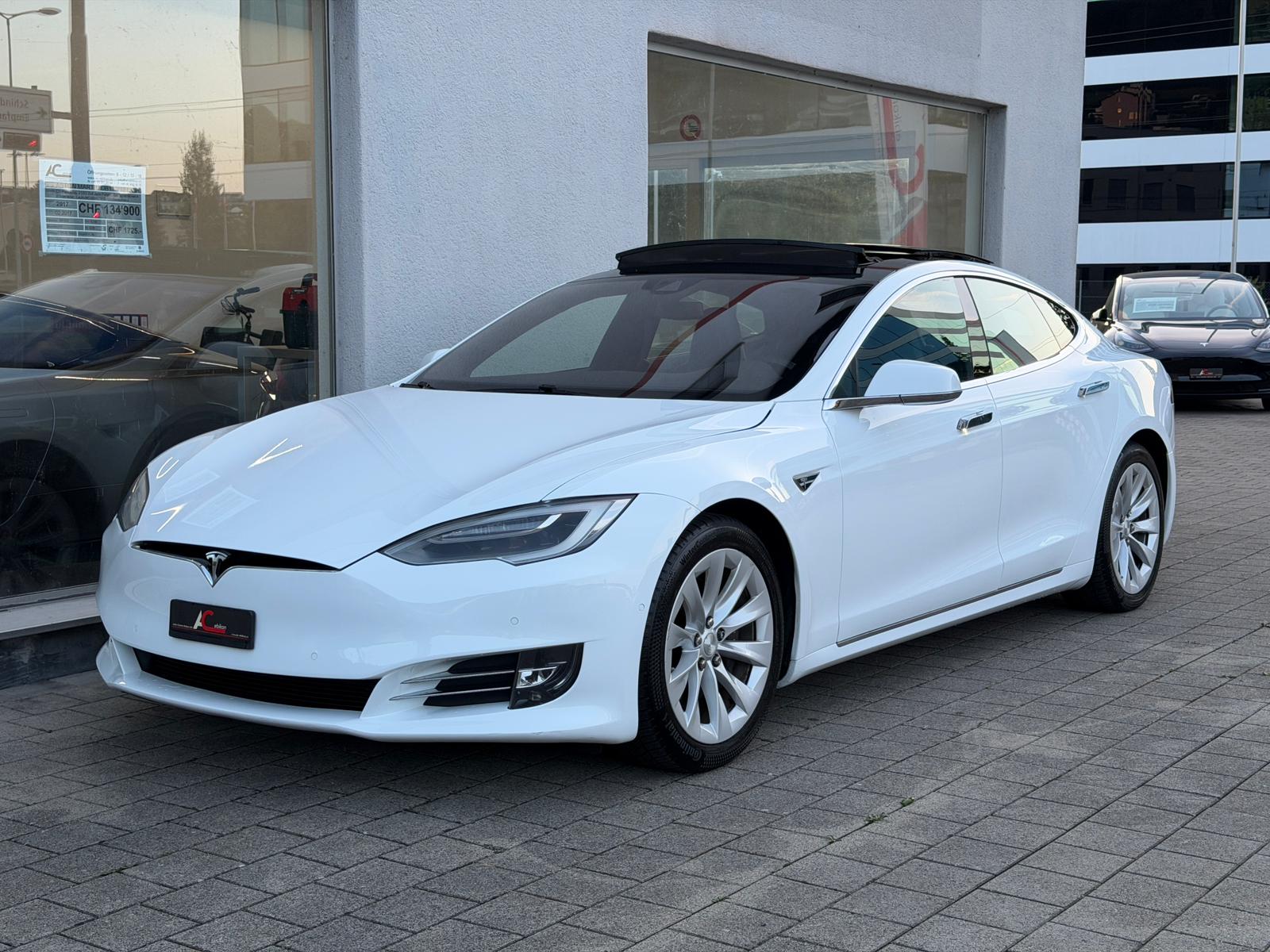TESLA Model S 60 **FREE SUPERCHARGE**-image-0