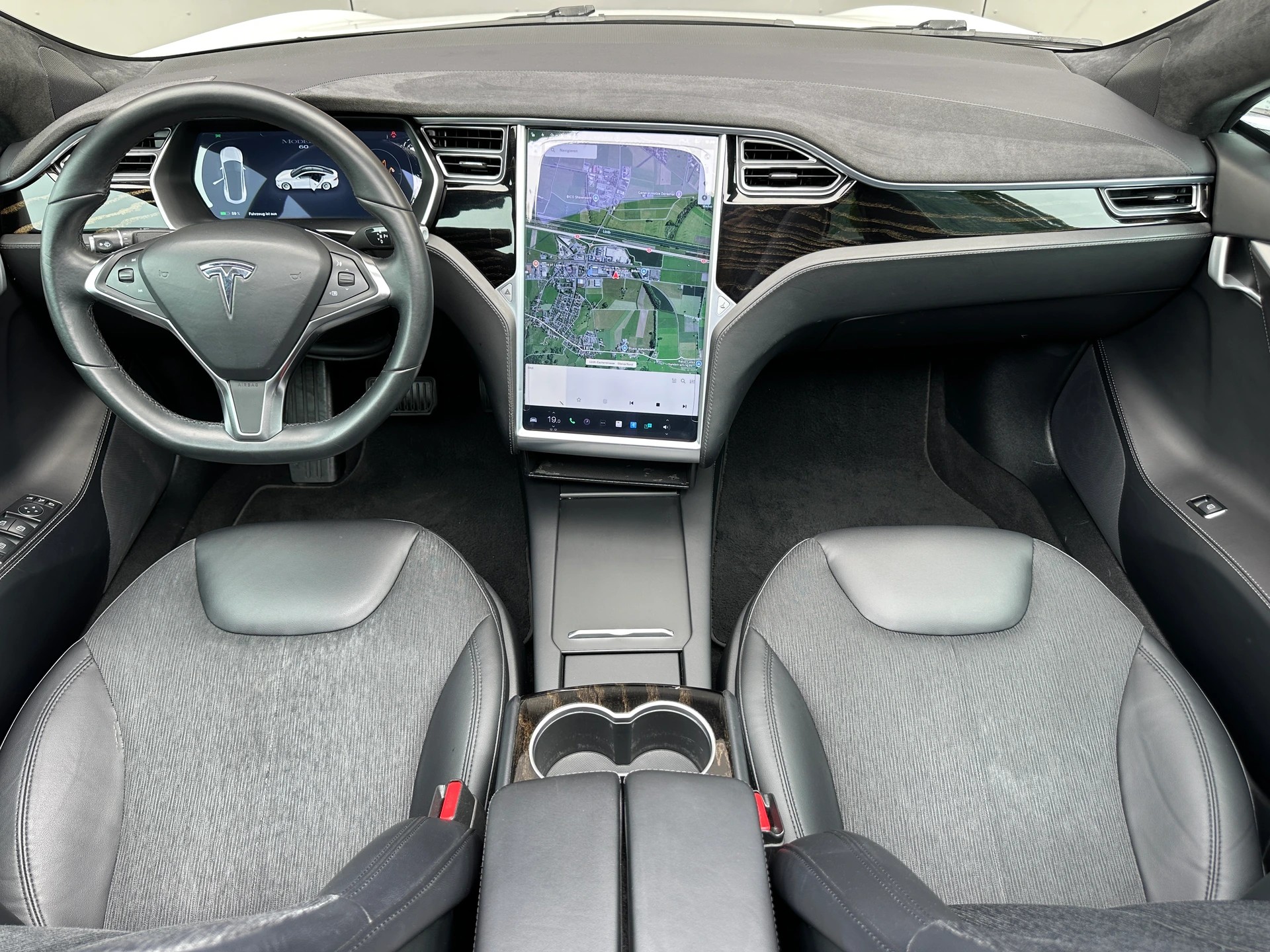 TESLA Model S 60 **FREE SUPERCHARGE**-image-20