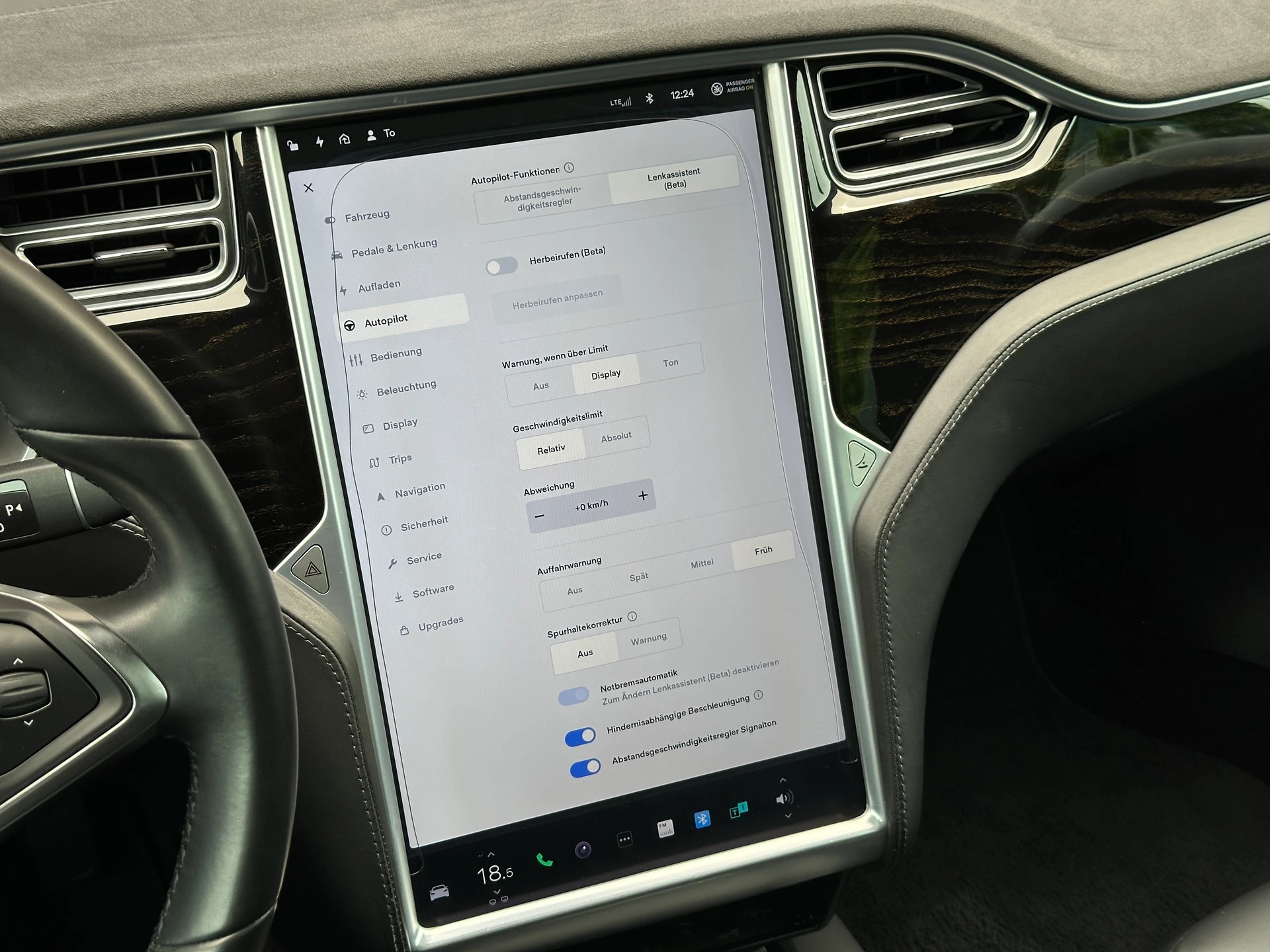 TESLA Model S 60 **FREE SUPERCHARGE**-image-15