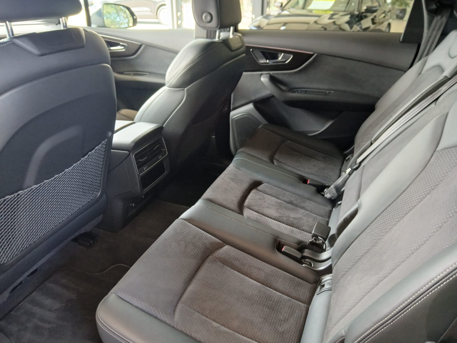 AUDI Q7 3.0 45 TDI S Line quattro T-Tronic-image-7