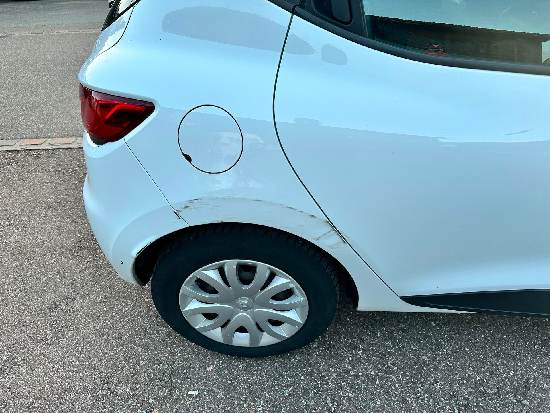 RENAULT Clio 1.2 16V Life-image-8