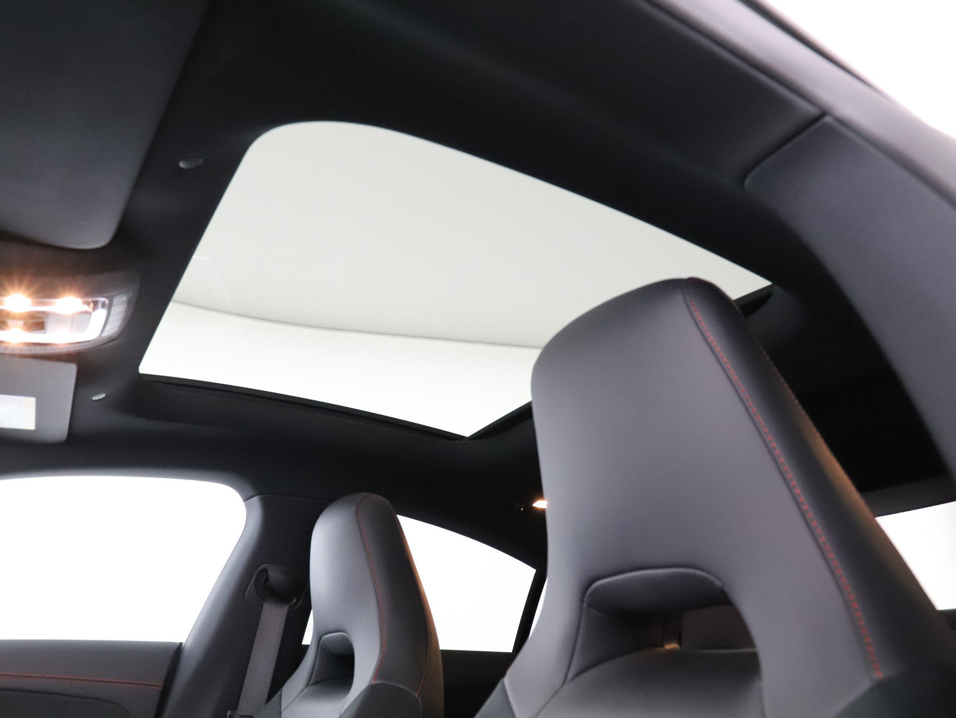 MERCEDES-BENZ CLA 250 4Matic 8G-DCT-image-12