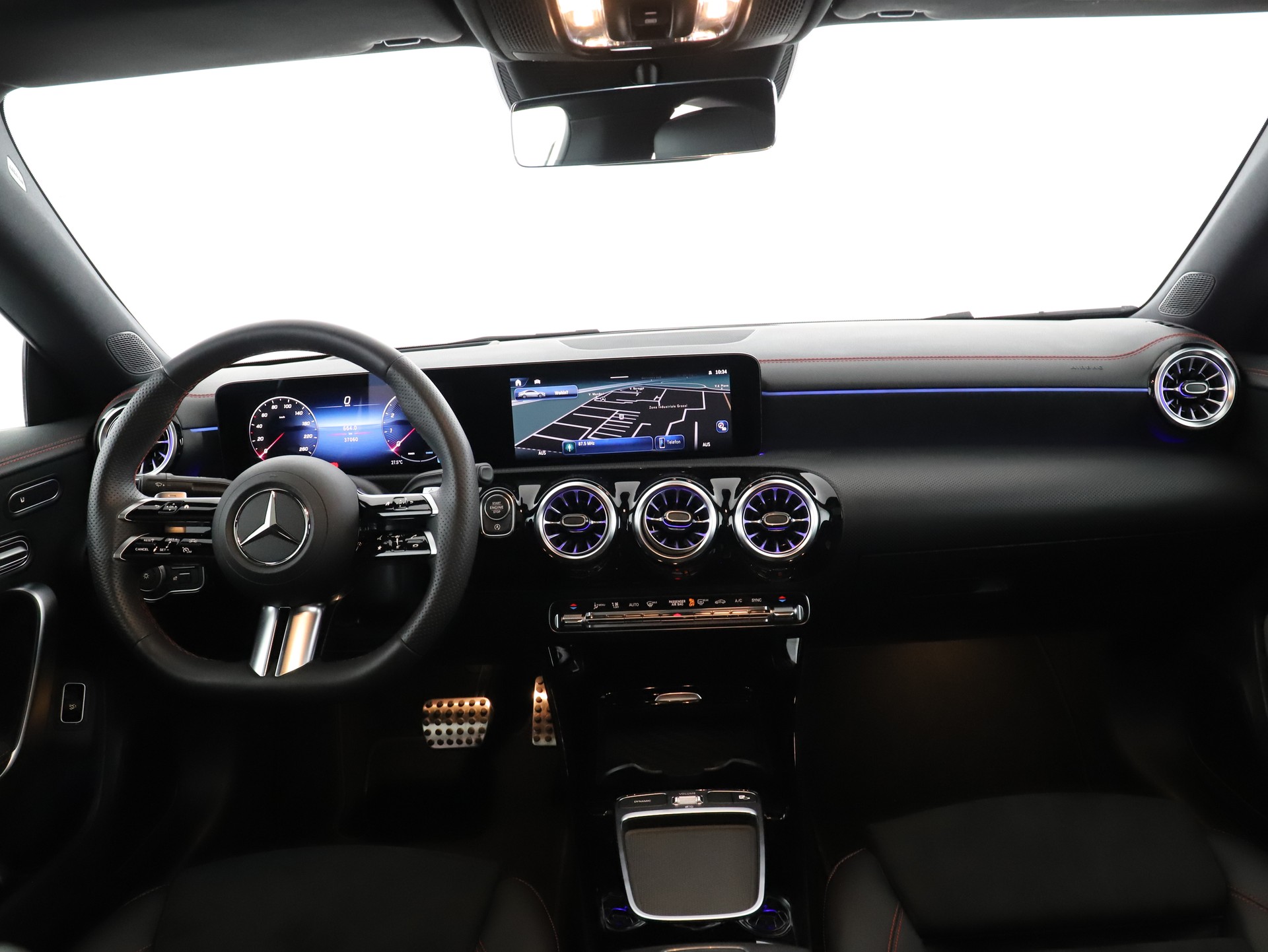 MERCEDES-BENZ CLA 250 4Matic 8G-DCT-image-10