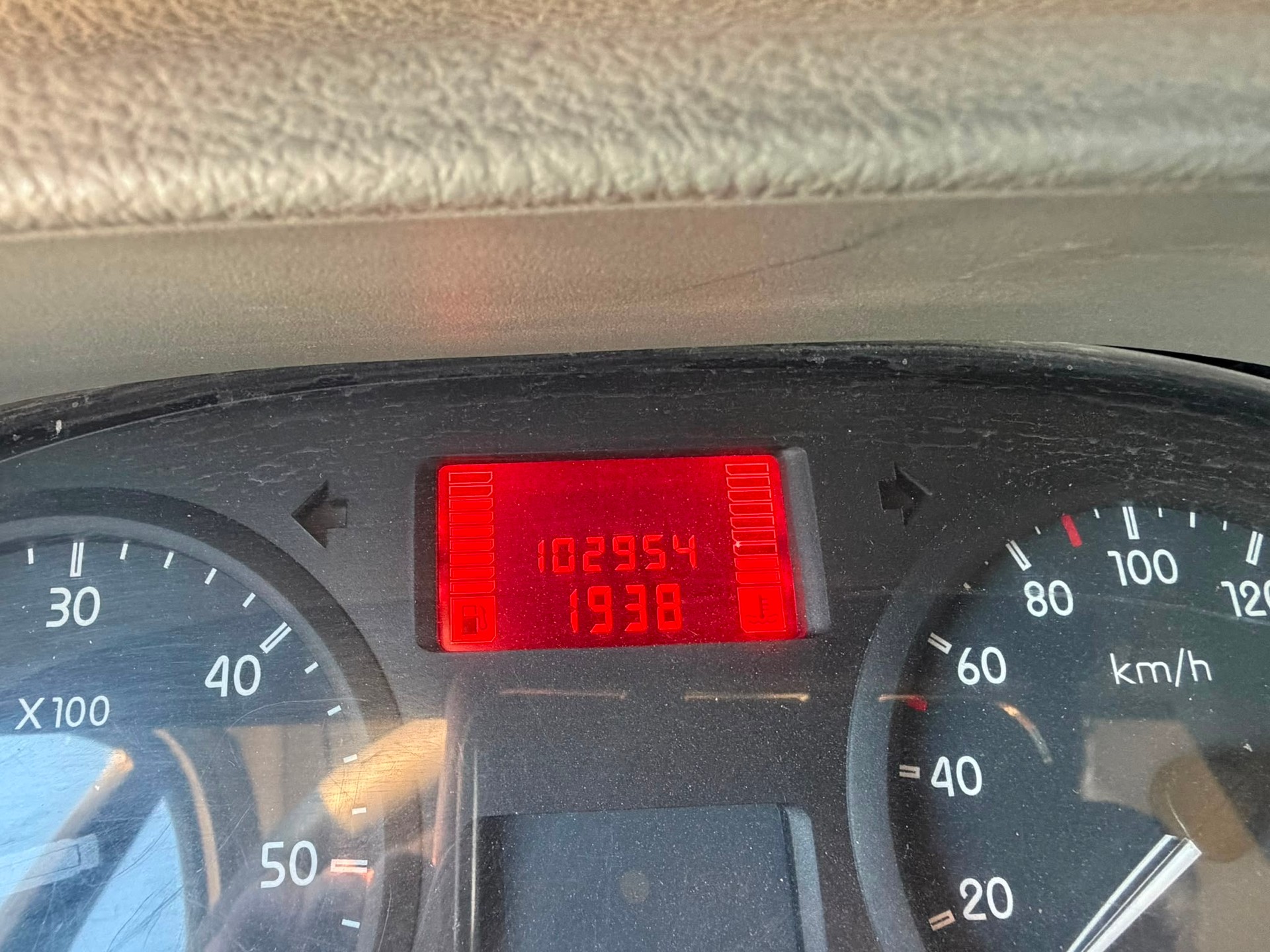 RENAULT Master T35 2.5dCi L3H2-image-10