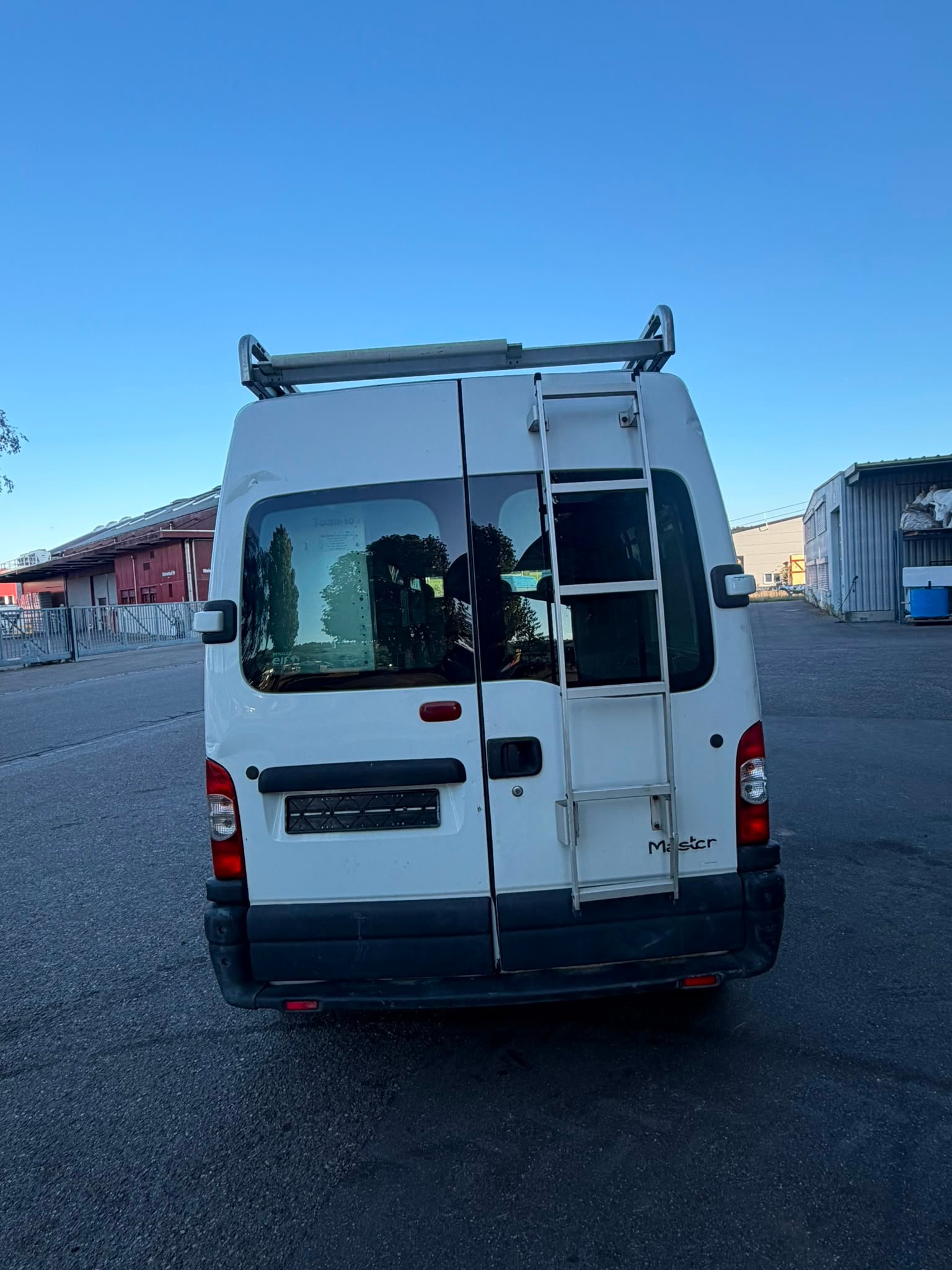 RENAULT Master T35 2.5dCi L3H2-image-2