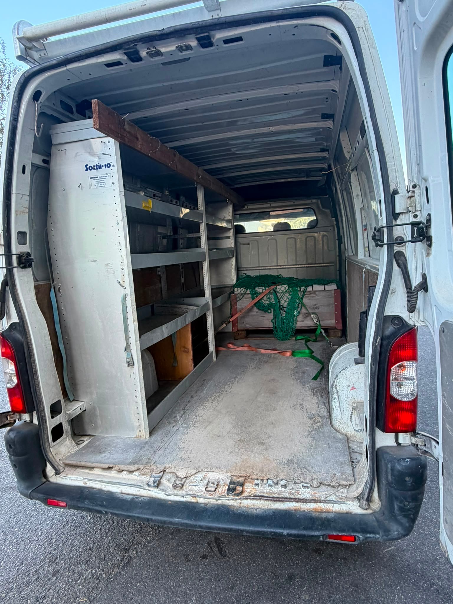 RENAULT Master T35 2.5dCi L3H2-image-8