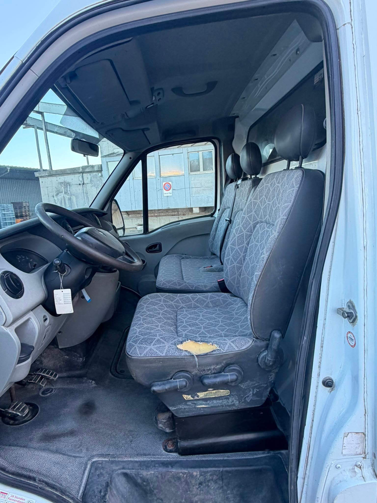 RENAULT Master T35 2.5dCi L3H2-image-6