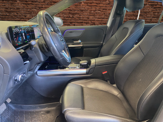 MERCEDES-BENZ EQA 250-image-9