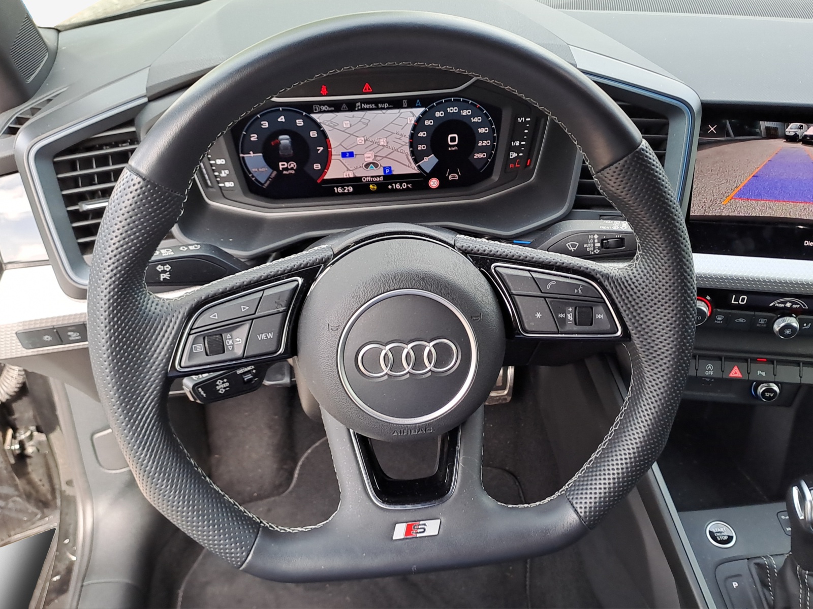 AUDI A1 City Carver30 TFSI Attraction-image-9